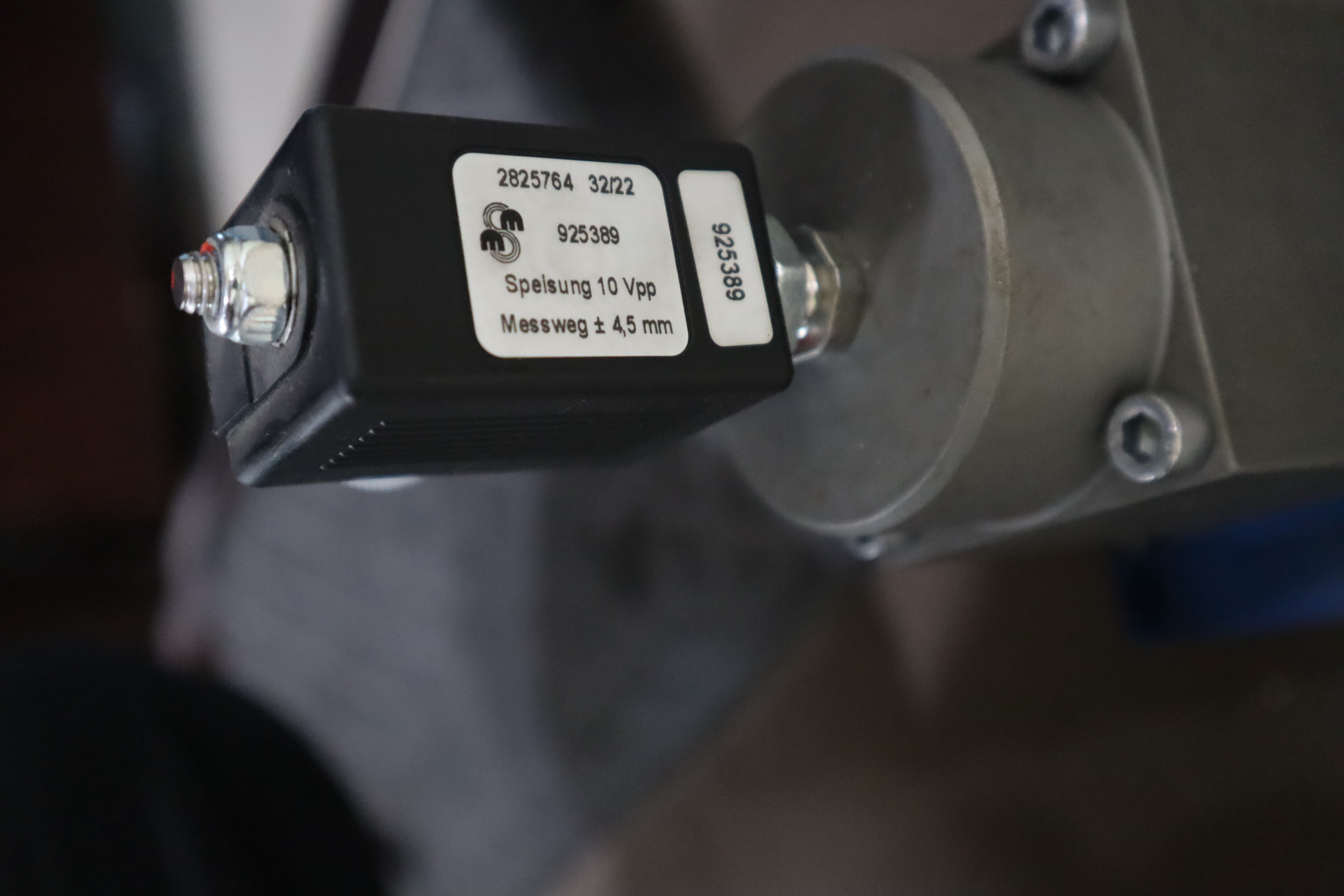 2FRE10-4X/60LBK4M R900915823 德国力士乐REXROTH比例流量阀