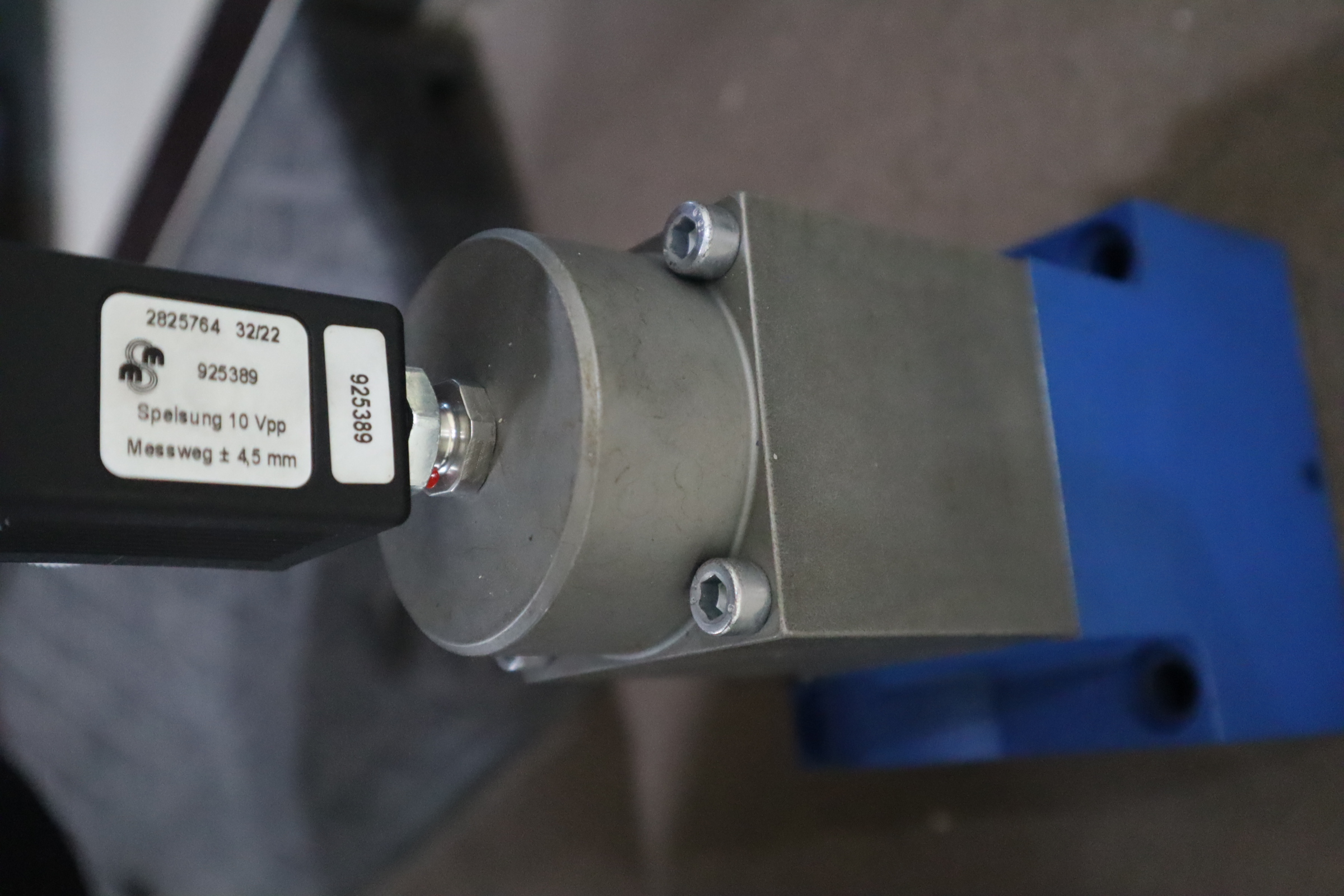 2FRE10-4X/60LBK4M R900915823 德国力士乐REXROTH比例流量阀