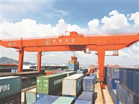 港口门式起重机选型 集装箱龙门吊怎么选