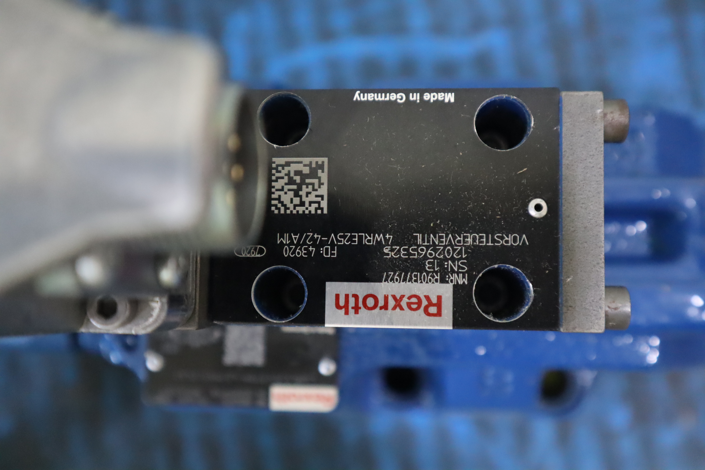 4WRLE25V370M-42/MXY/24A1 R901401731 德国力士乐REXROTH比例阀