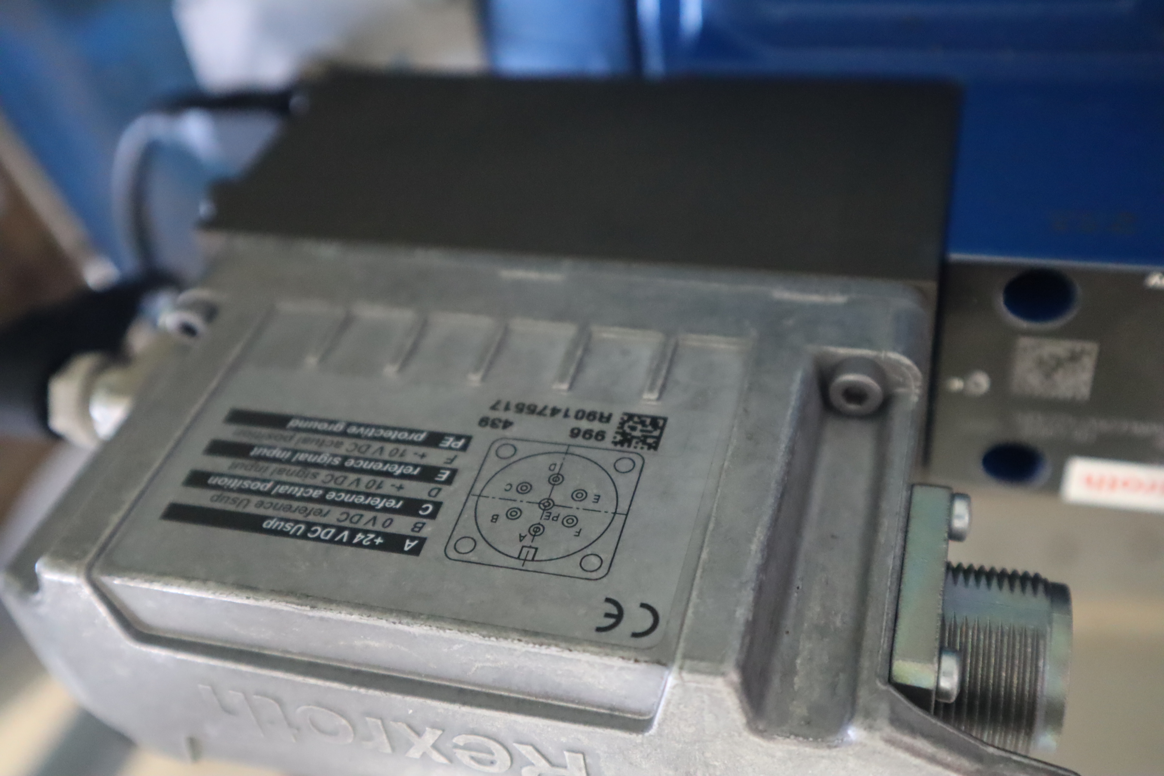 4WRLE25V370M-42/MXY/24A1 R901401731 德国力士乐REXROTH比例阀