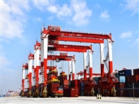 轮胎式龙门吊优势解析 为什么更适合户外作业
