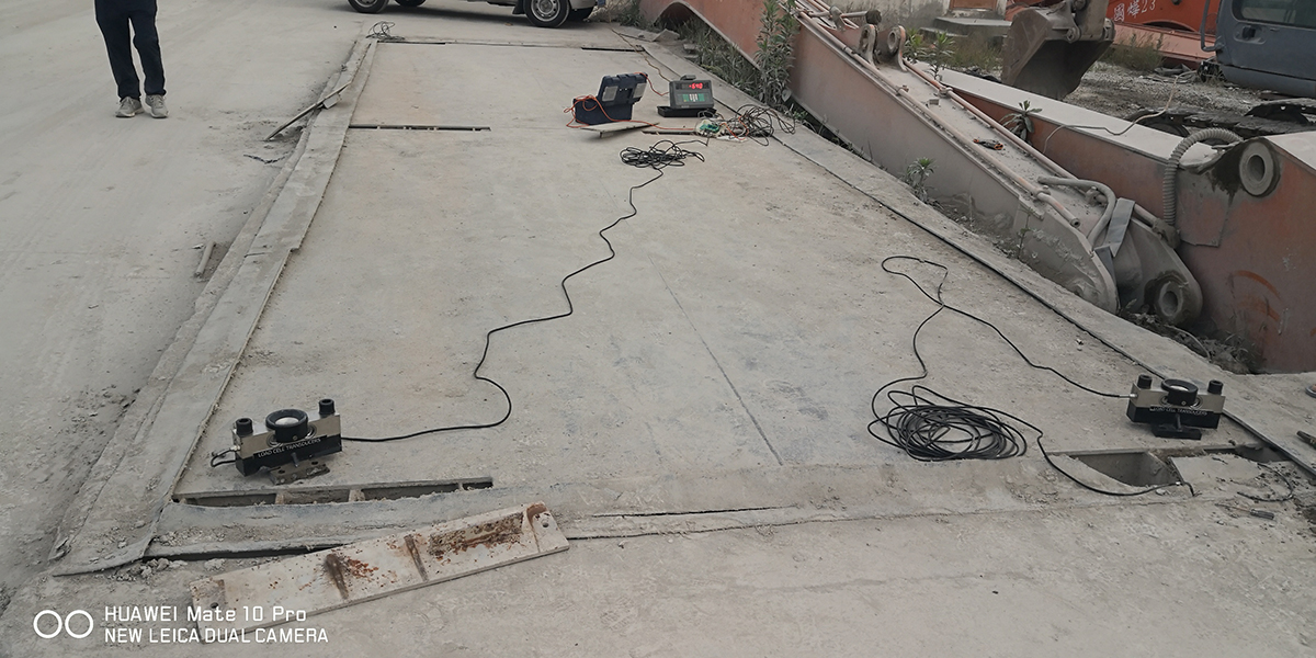 嘉 定专业地磅维修 100吨地磅秤称重不准修理调试