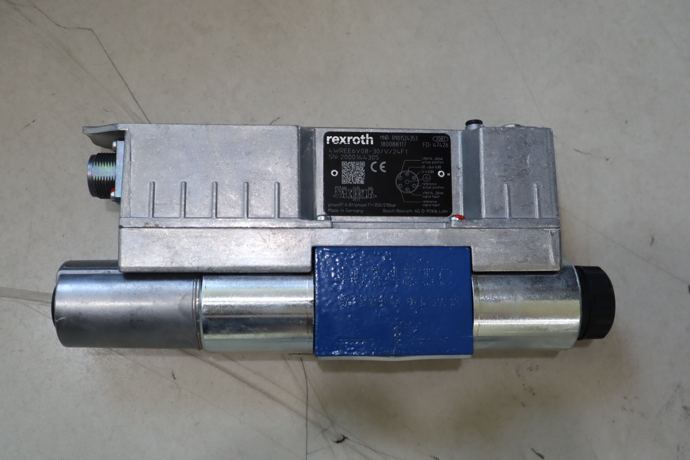 4WREE6V08-30/V/24F1 R901524353 德国力士乐REXROTH比例阀