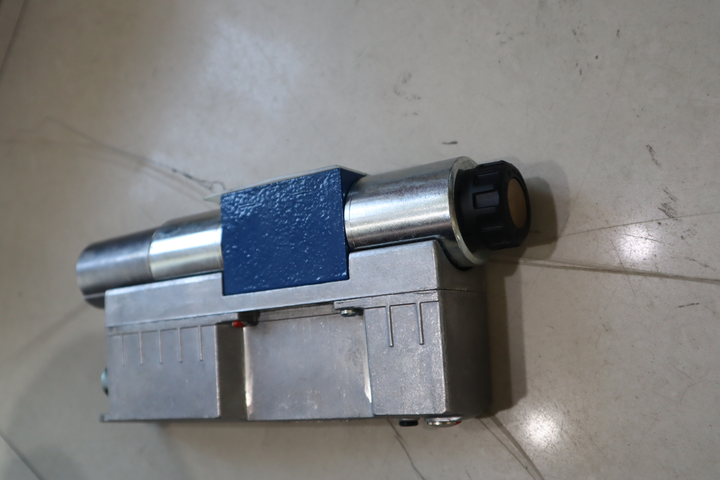 4WREE6V08-30/V/24F1 R901524353 德国力士乐REXROTH比例阀