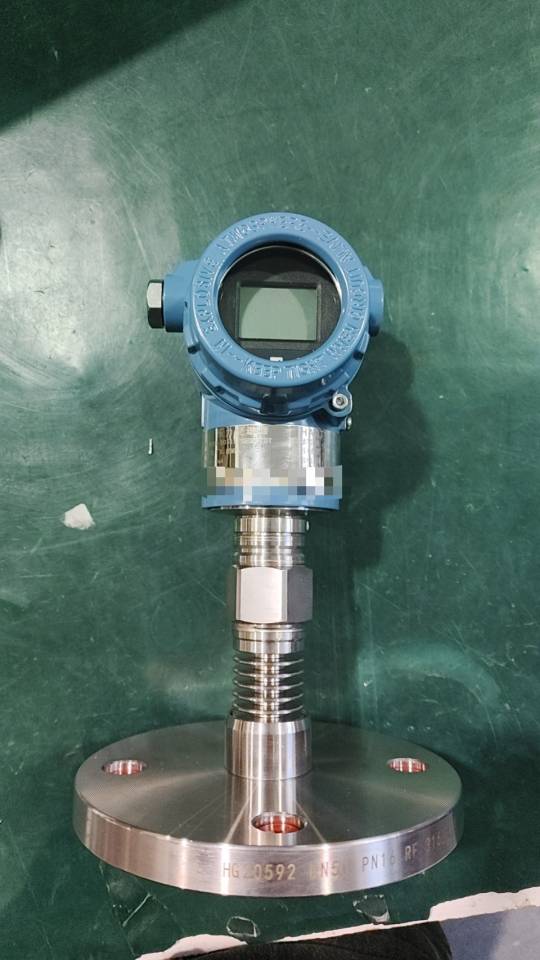 单法兰压力变送器