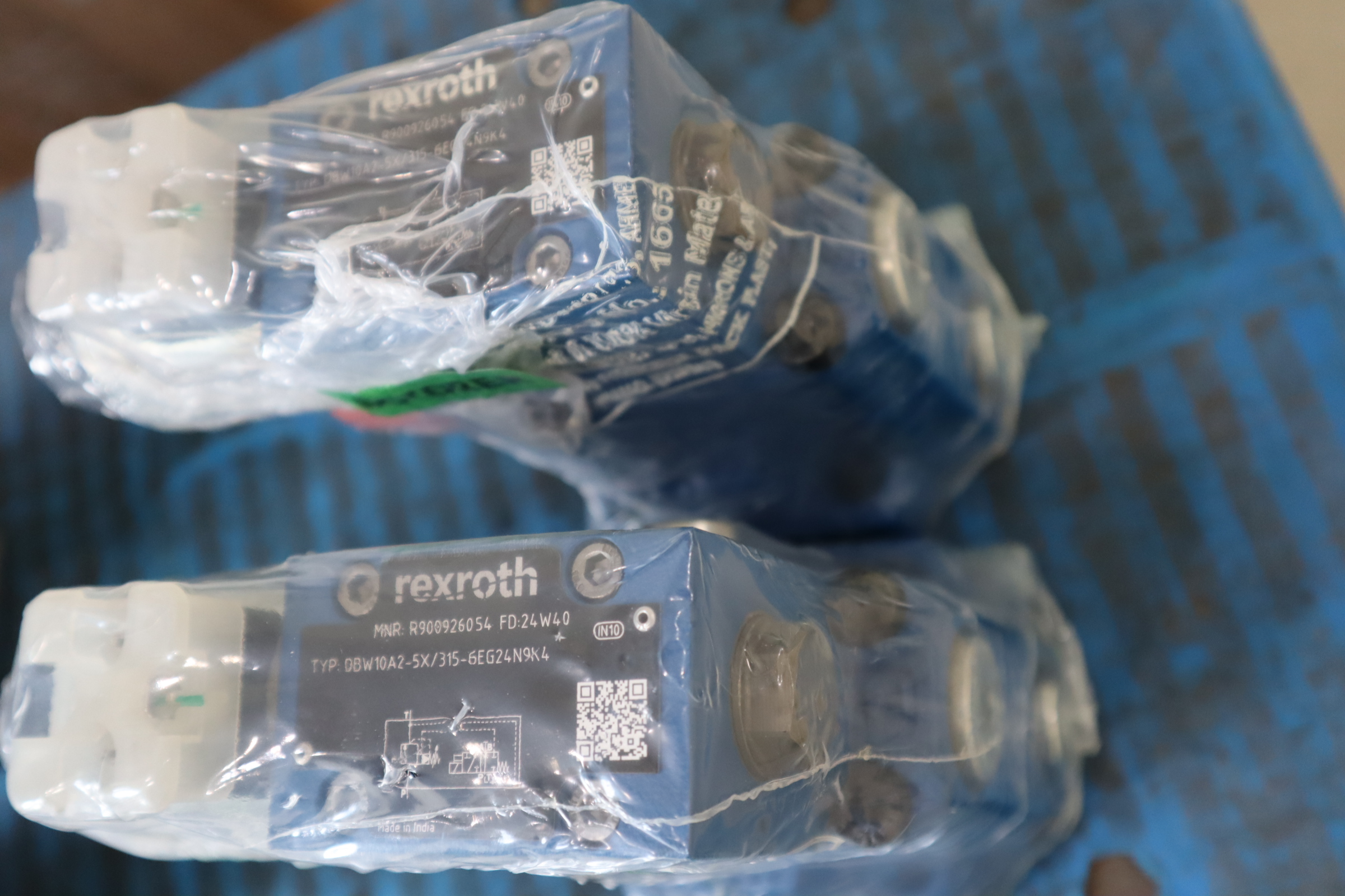 R900926054 DBW10A2-5X/315-6EG24N9K4 德国力士乐REXROTH溢流阀