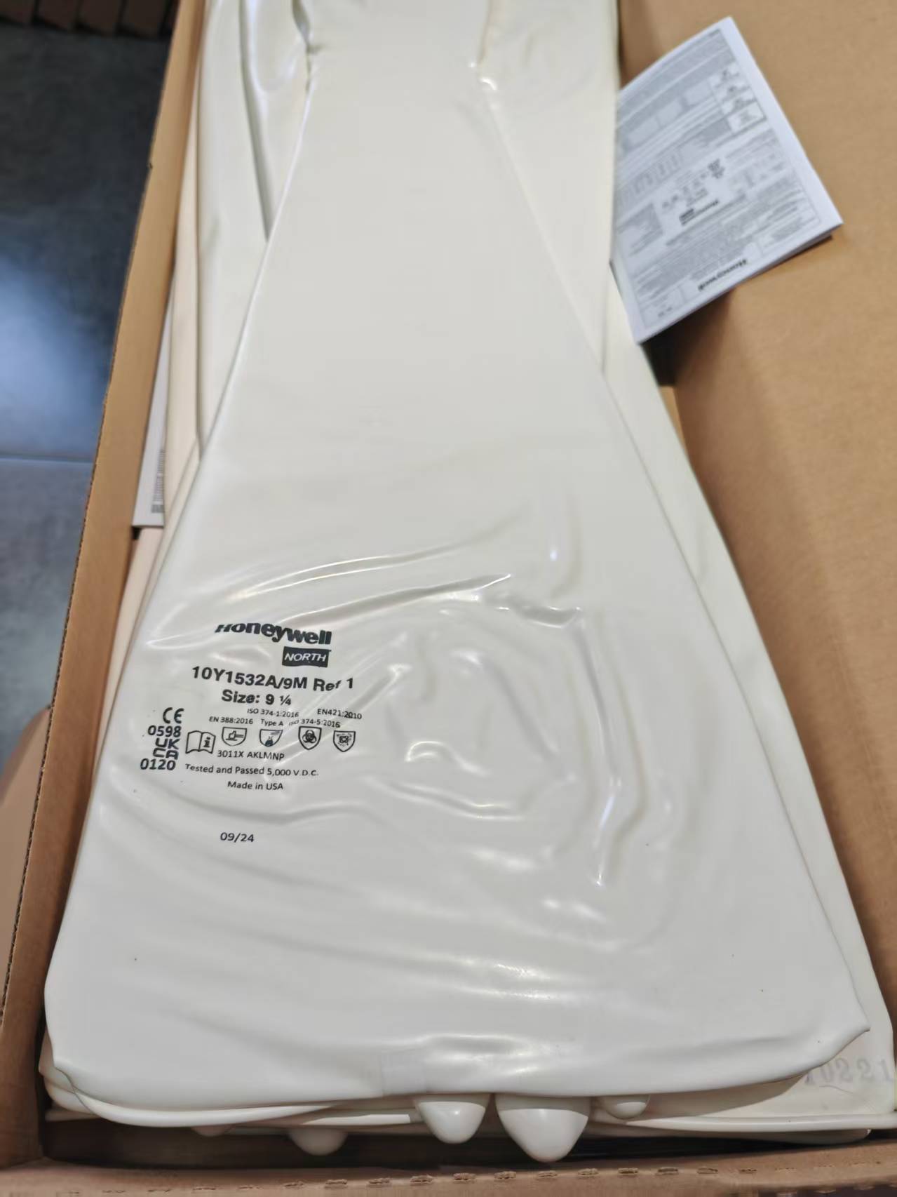 干箱手套10Y1532A  9M