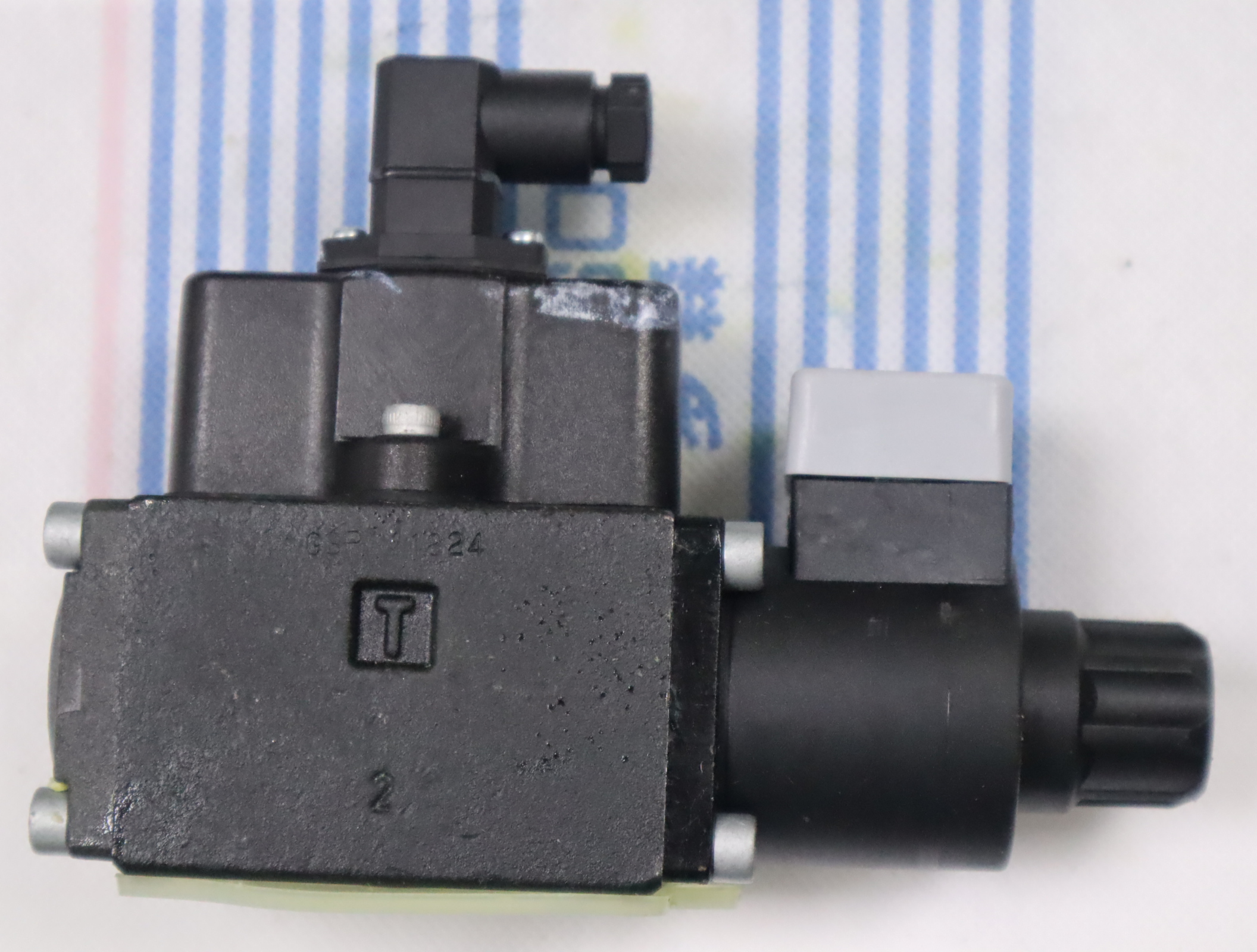 DHI-0631/2/FI/NC 25 意大利阿托斯ATOS防爆电磁阀 6通经意大利产