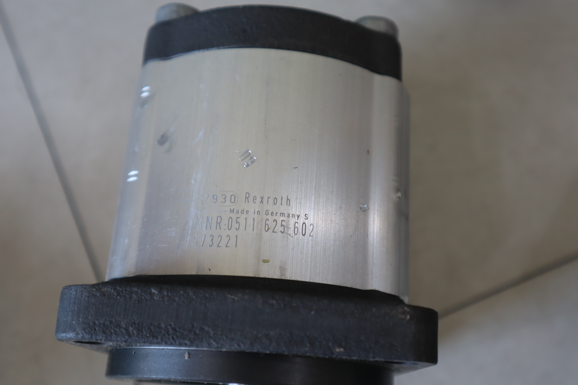 0511625602  AZMF-11-016UCB20ML 力士乐REXROTH齿轮马达齿轮泵