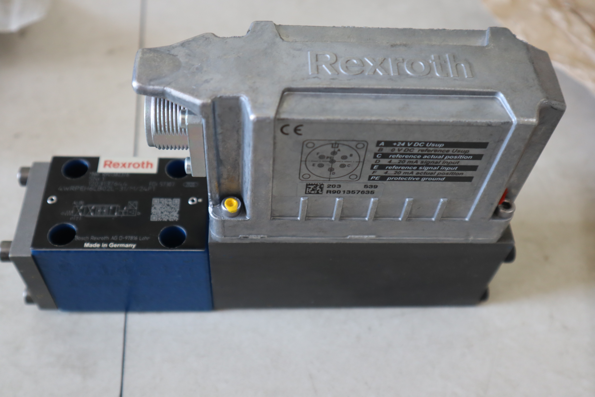 R901382376 4WRPEH6CB02L-3X/M/24F1 德国力士乐REXROTH比例阀