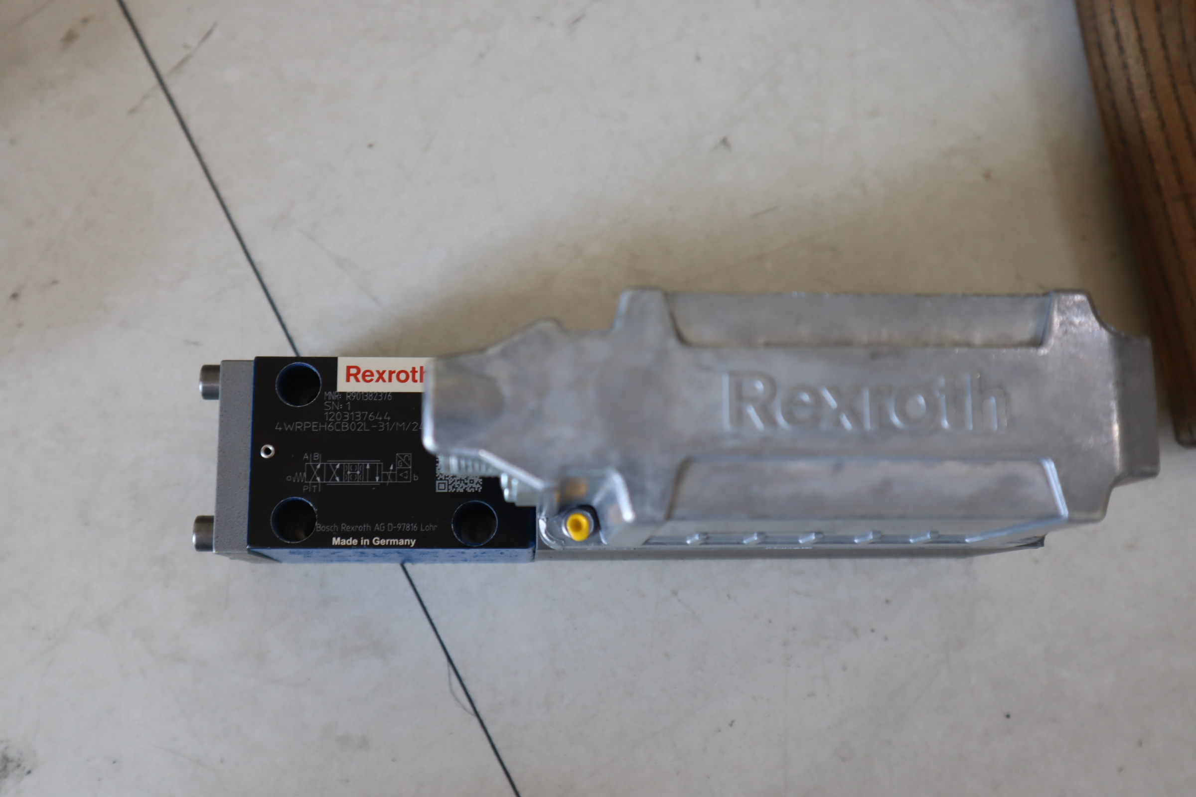 R901382376 4WRPEH6CB02L-3X/M/24F1 德国力士乐REXROTH比例阀