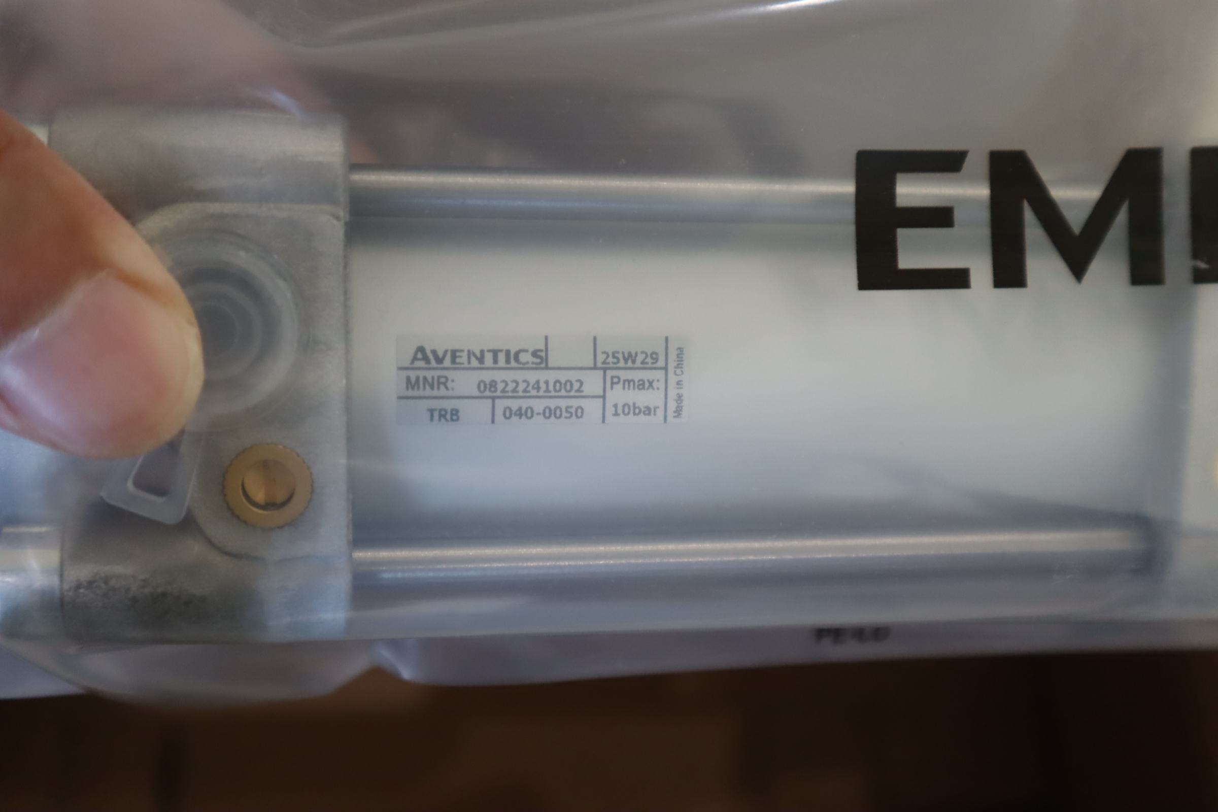 5812290650 0822241002 德国安沃驰AVENTICS气动阀气缸