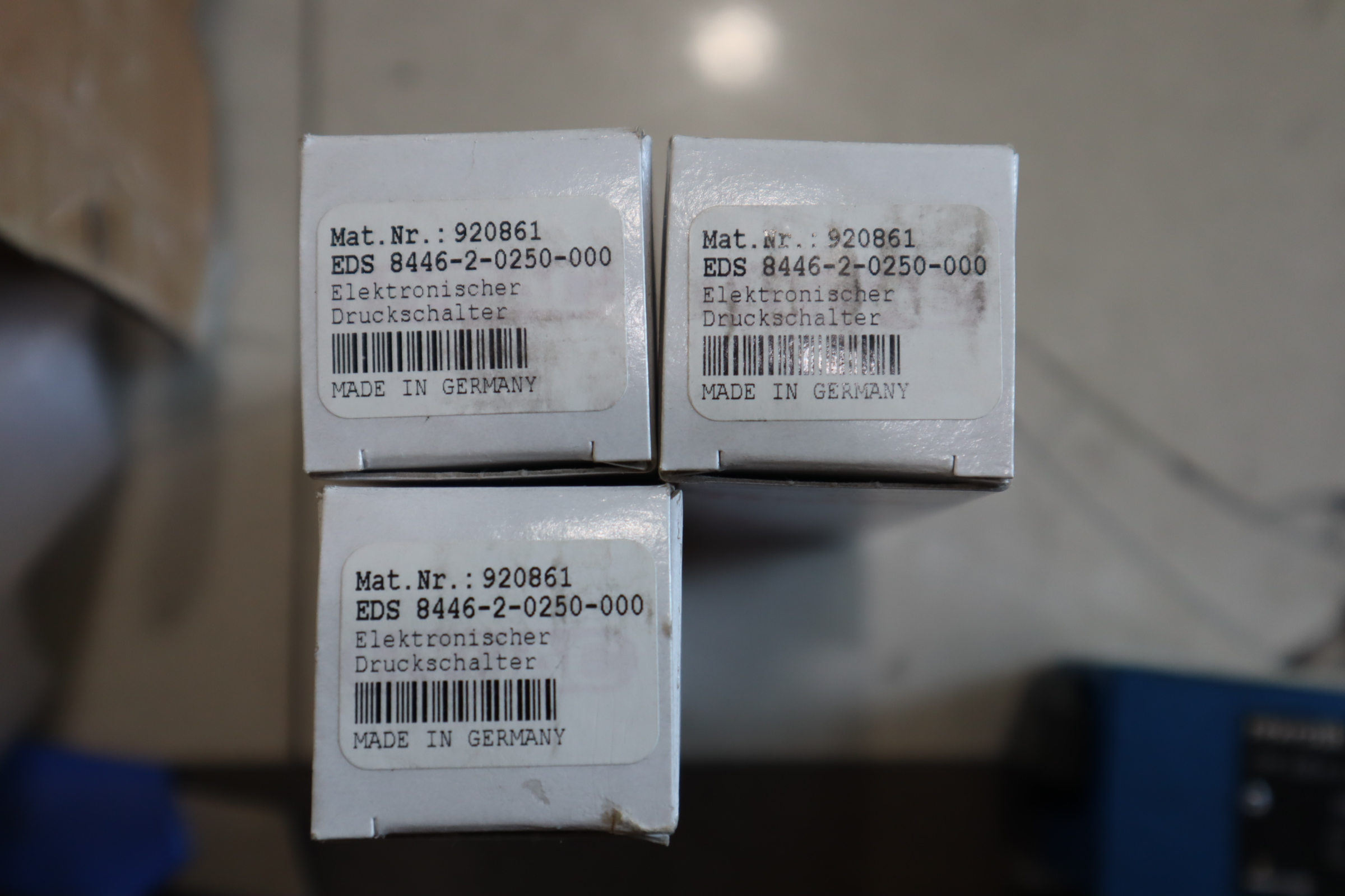 EDS 8446-2-0250-000 920861 贺德克HYDAC压力温度传感器