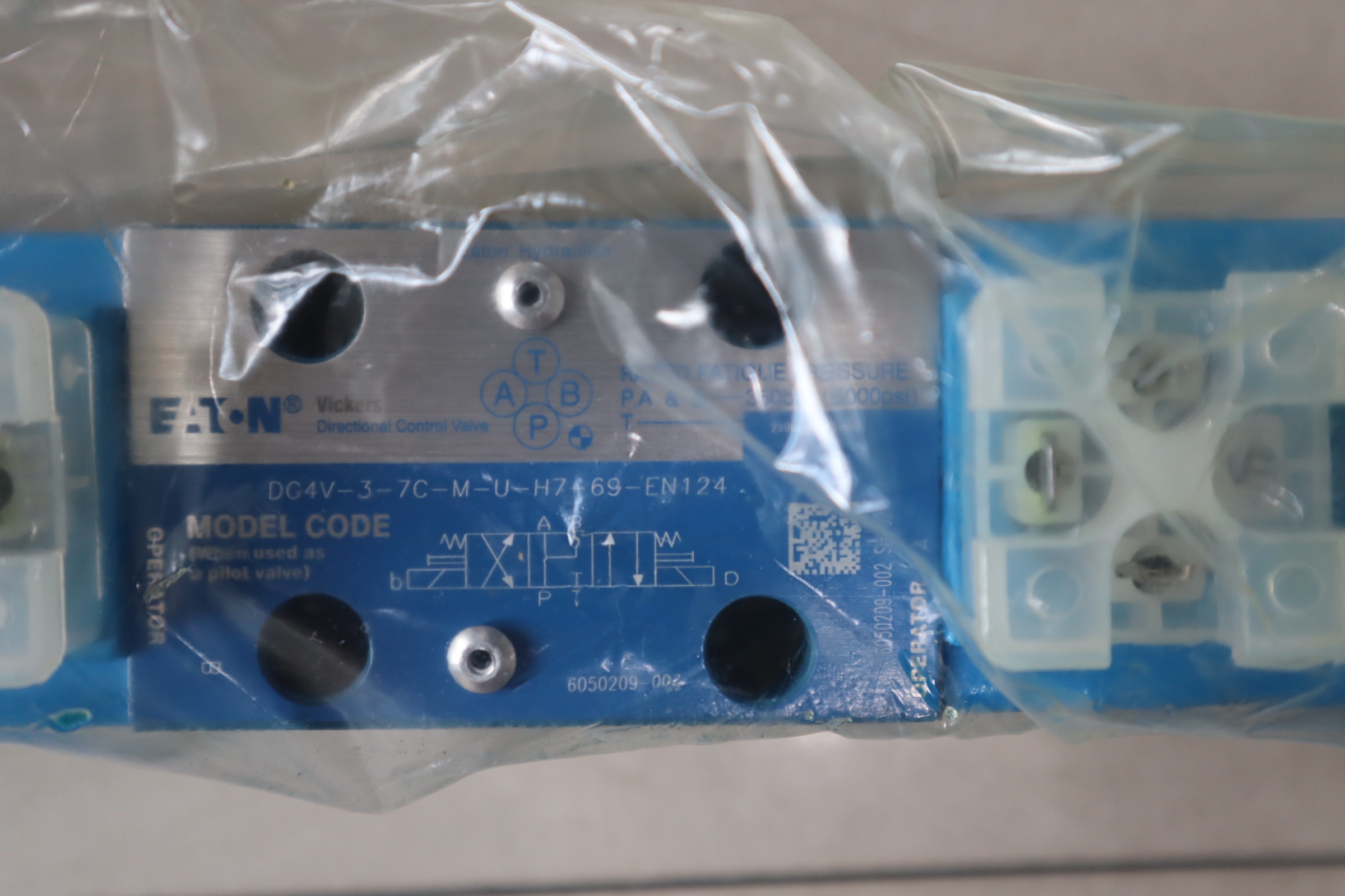 DG4V-3-7C-M-U-H7-69-EN124 6050209-002 6041789威格士VICKERS