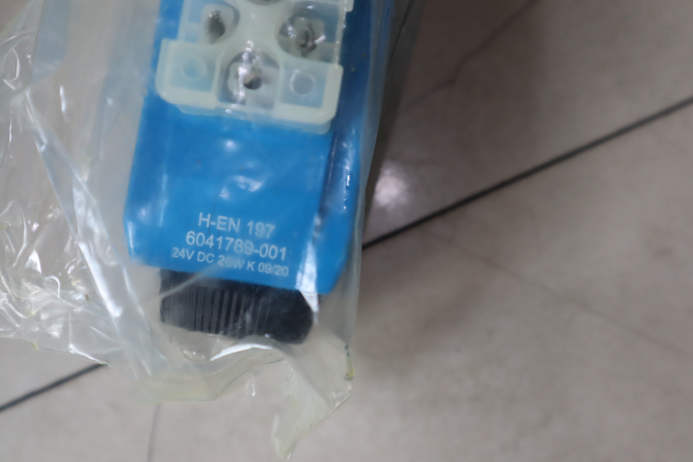 DG4V-3-7C-M-U-H7-69-EN124 6050209-002 6041789威格士VICKERS