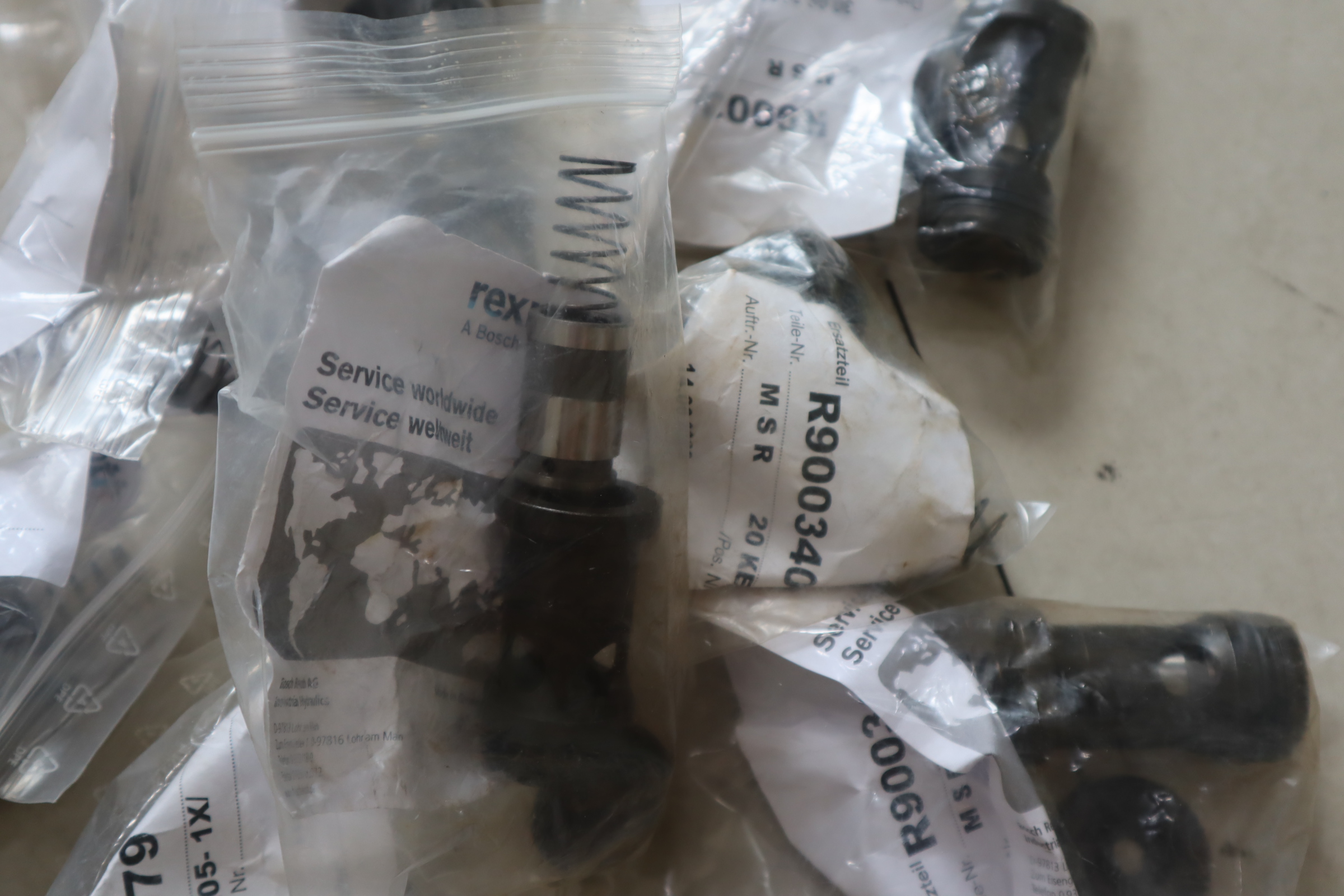 R900340979  M-SR 20 KE05-1X/ 德国力士乐REXROTH单向阀