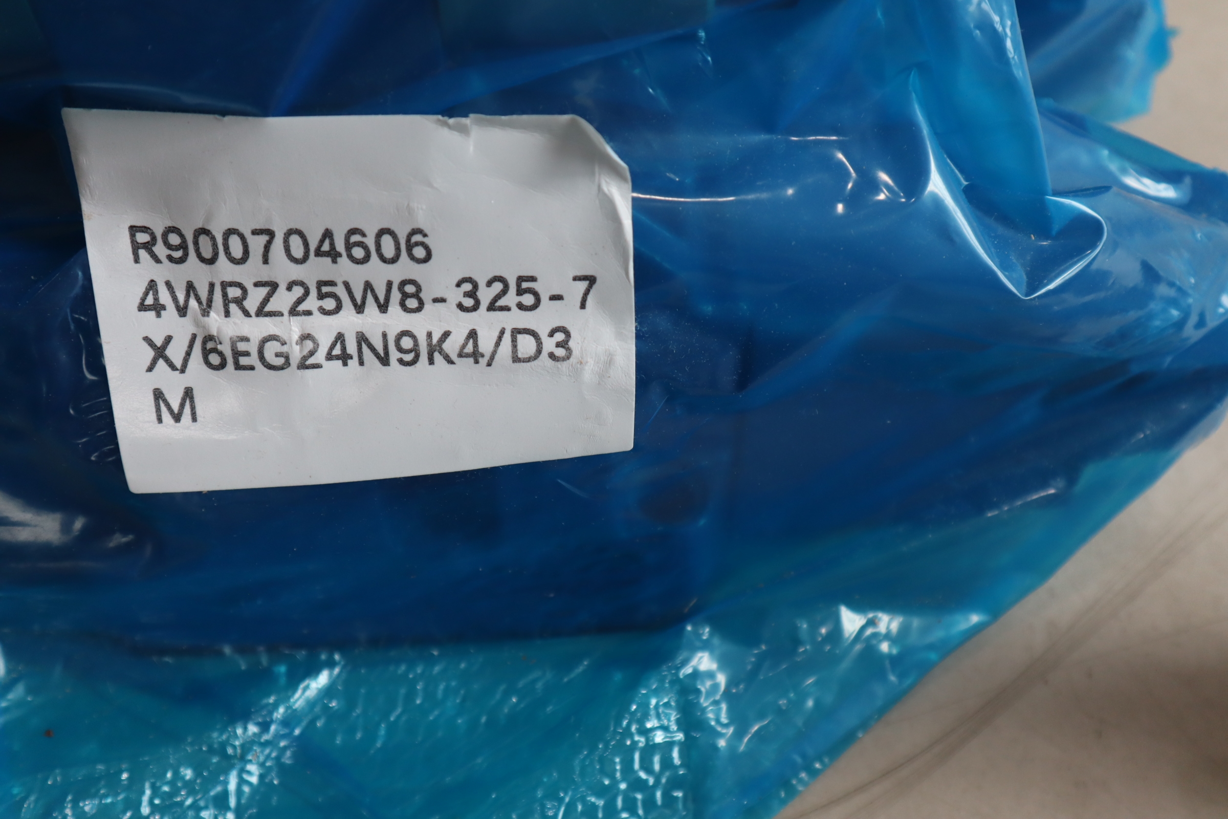 4WRZ25W8-325-7X/6EG24N9K4/D3M R900704606 力士乐REXROTH比例阀