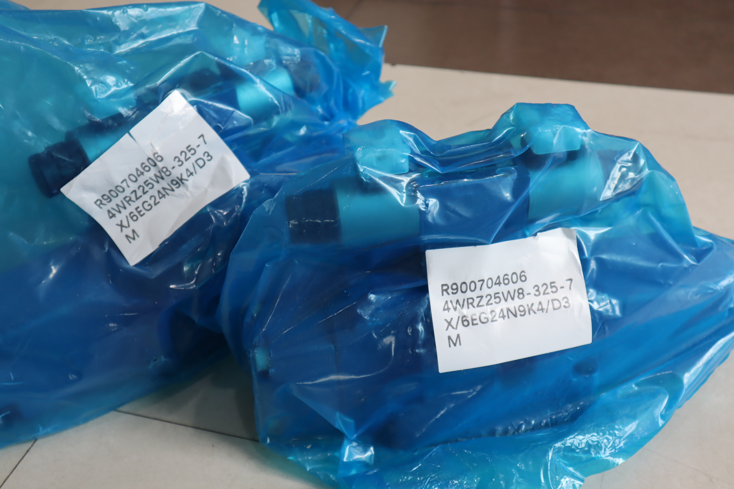 4WRZ25W8-325-7X/6EG24N9K4/D3M R900704606 力士乐REXROTH比例阀