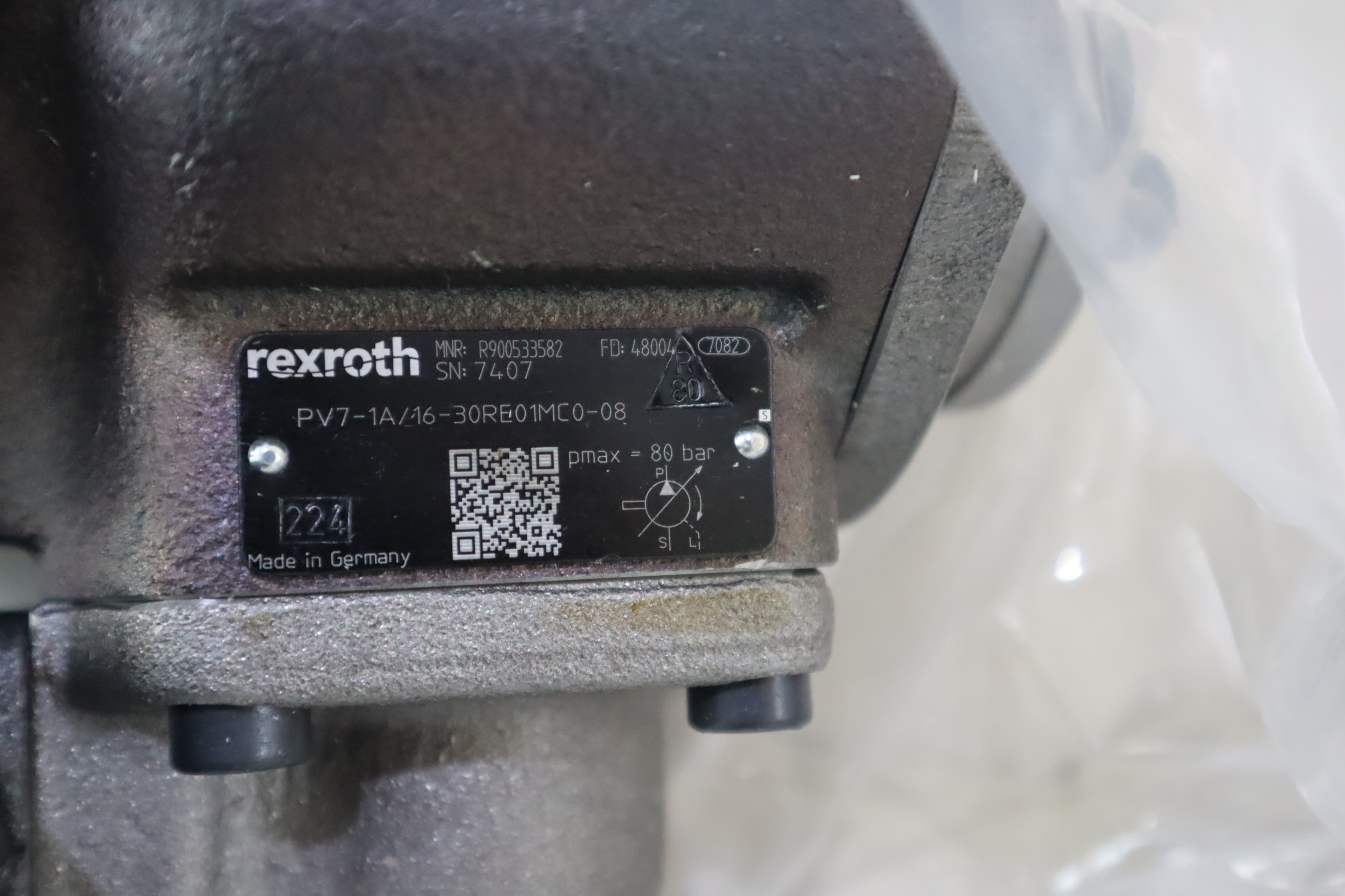 PV7-1A/16-30RE01MC0-08 R900533582 力士乐REXROTH叶片泵