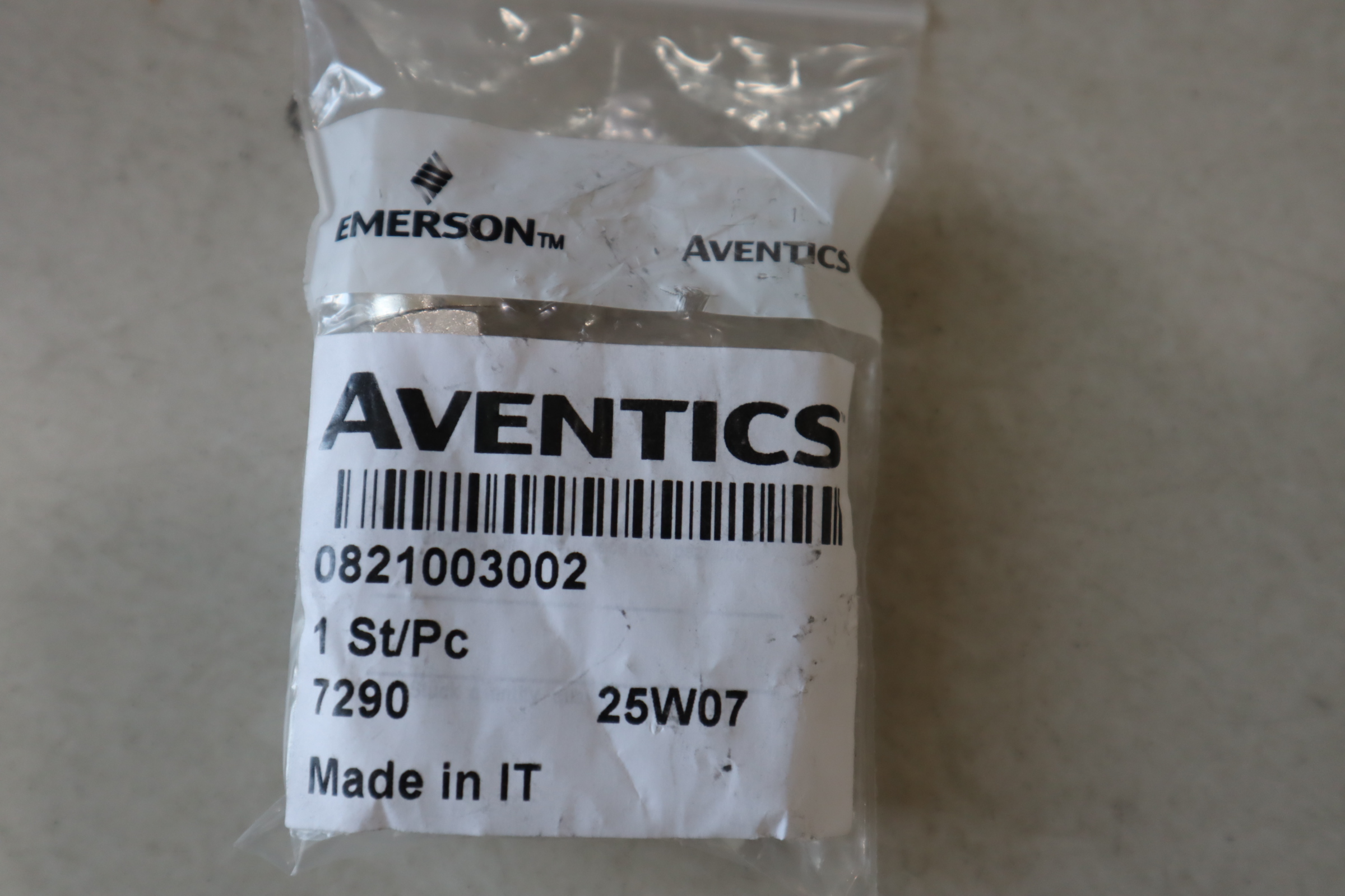 0821003002 德国安沃驰AVENTICS气动阀 IT意大利制造