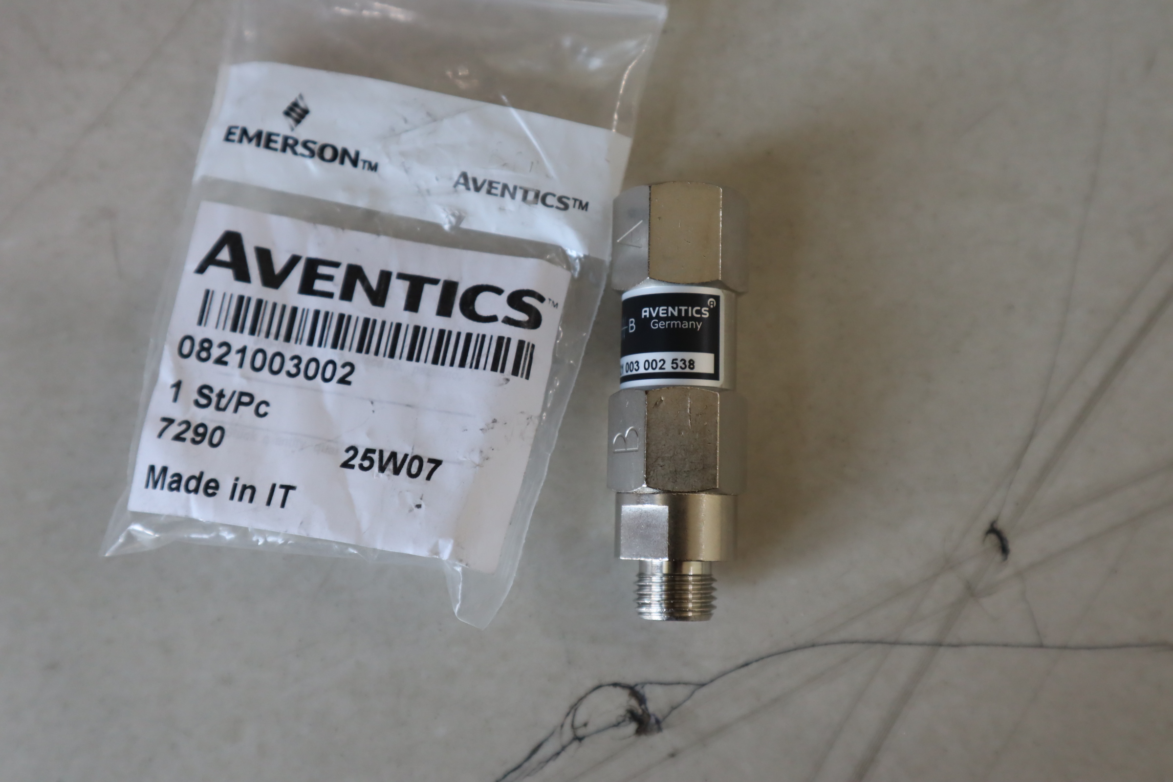 0821003002 德国安沃驰AVENTICS气动阀 IT意大利制造