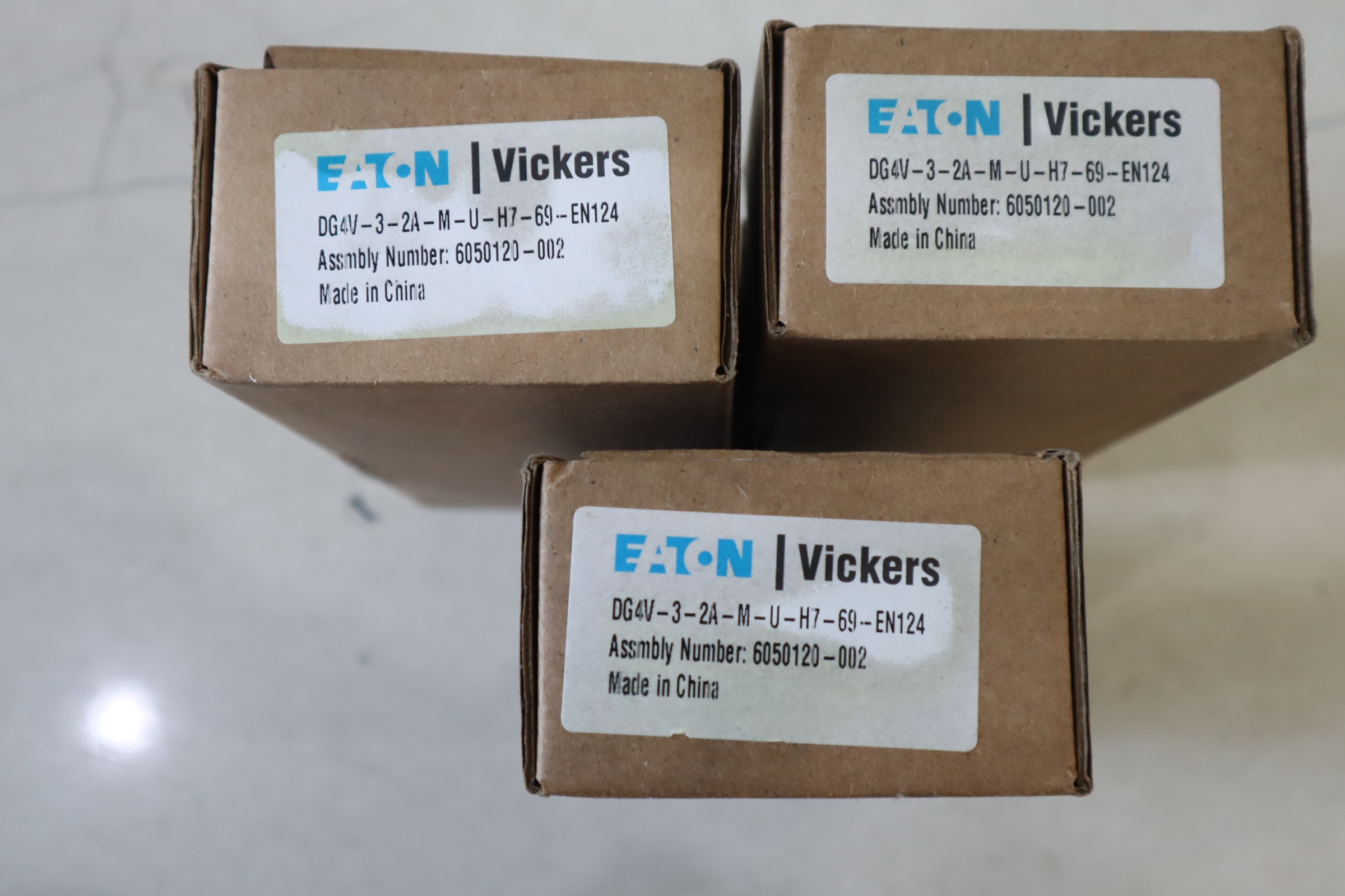 DG4V-3-2A-M-U-H7-69-EN124 6050120-002 威格士VICKERS伊顿EATON