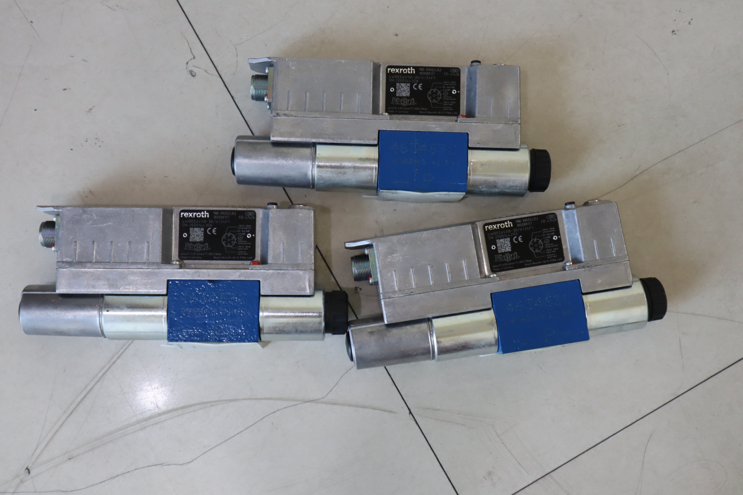 4WREE6V08-30/V/24F1 R901524353 力士乐REXROTH比例阀