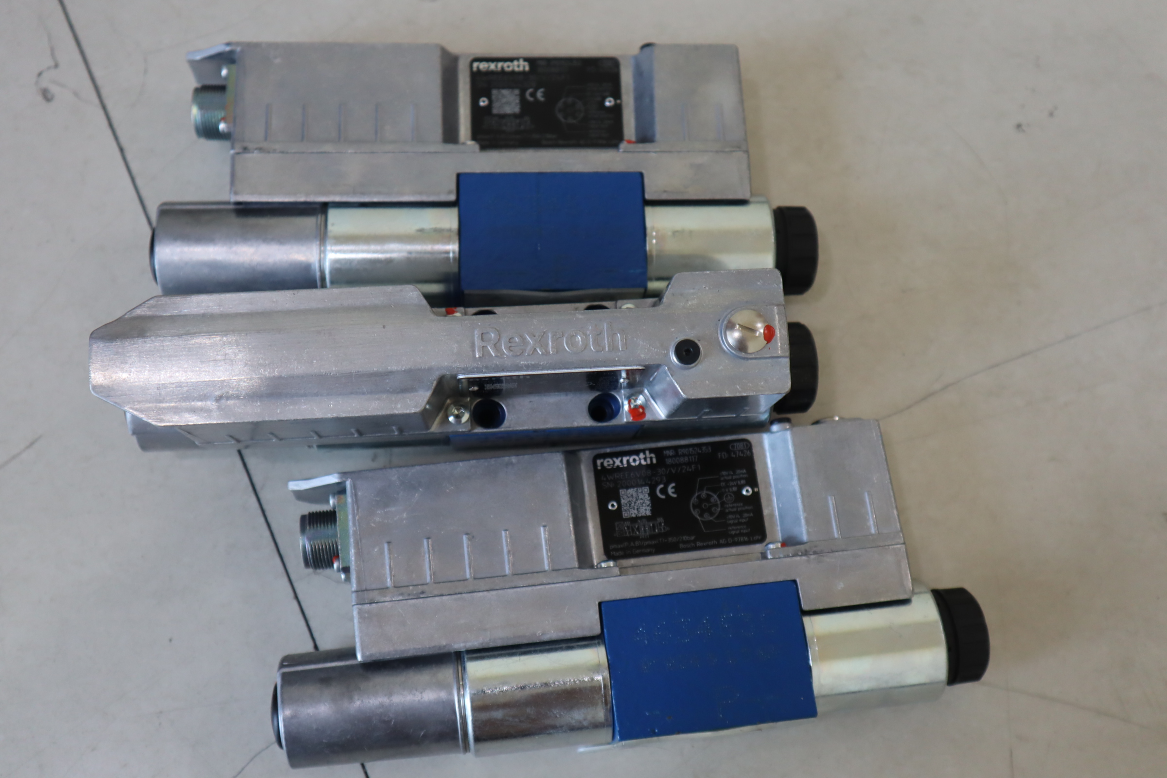 4WREE6V08-30/V/24F1 R901524353 力士乐REXROTH比例阀