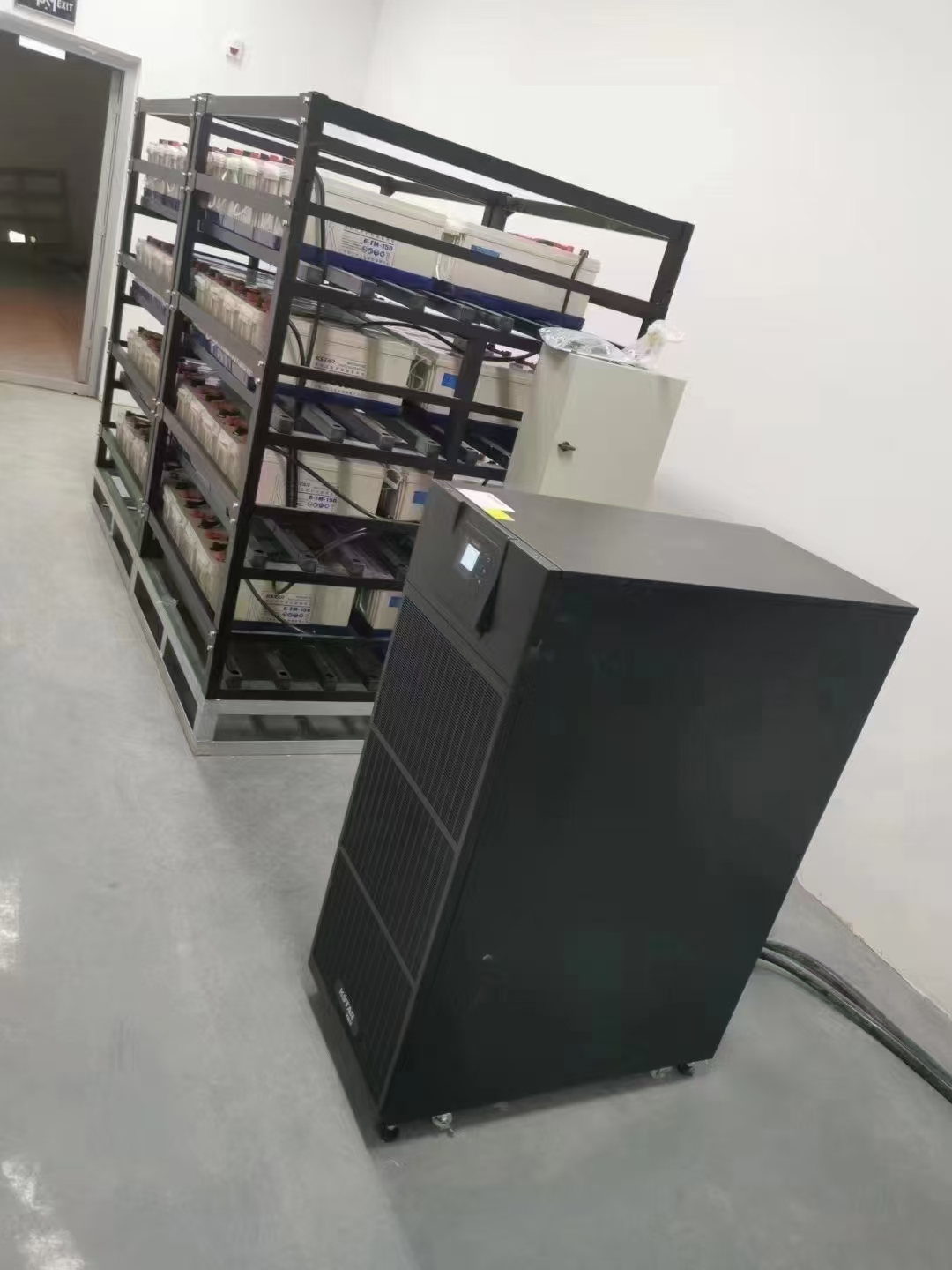 科士达在线式UPS电源YDC3380高频塔式主机80KVA满载72KW