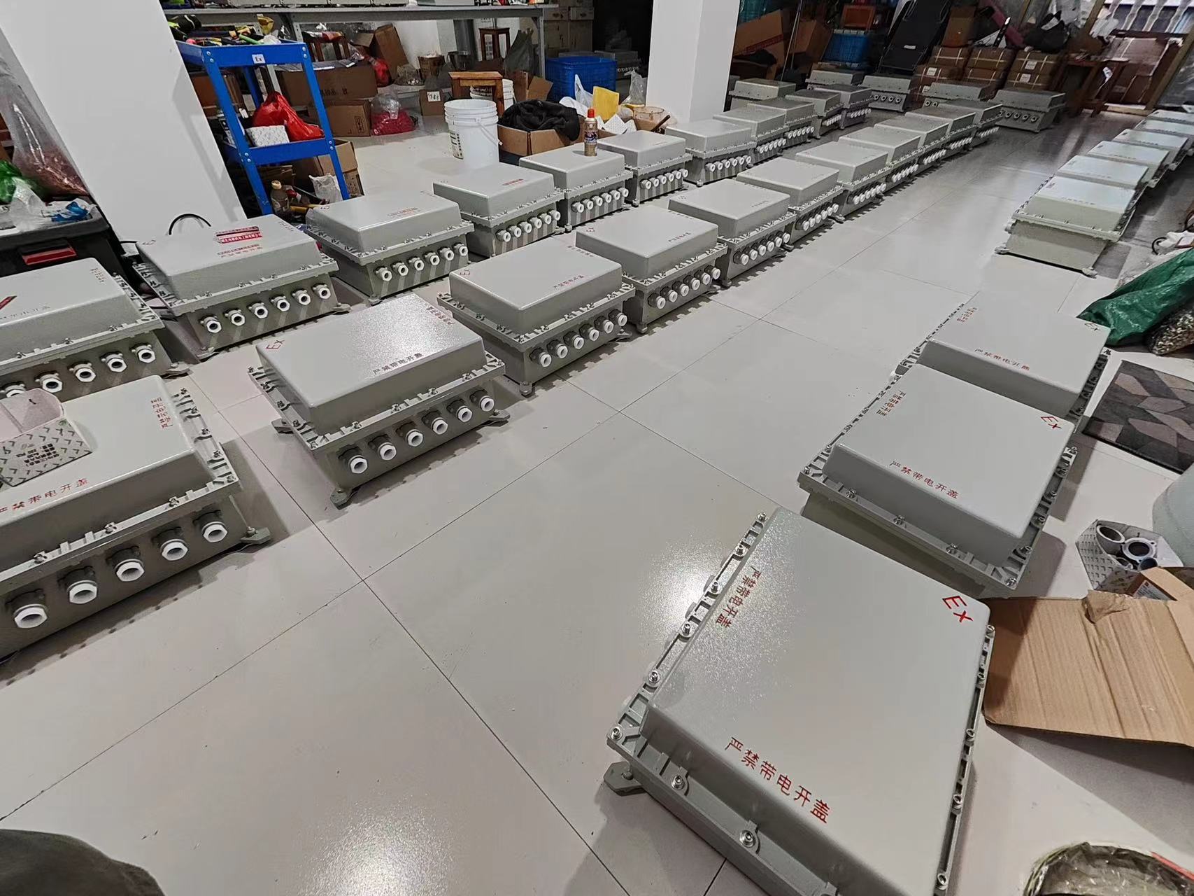  LED防爆泛光灯 用于石油化工制药等易燃易爆场所 物流配送 发货快