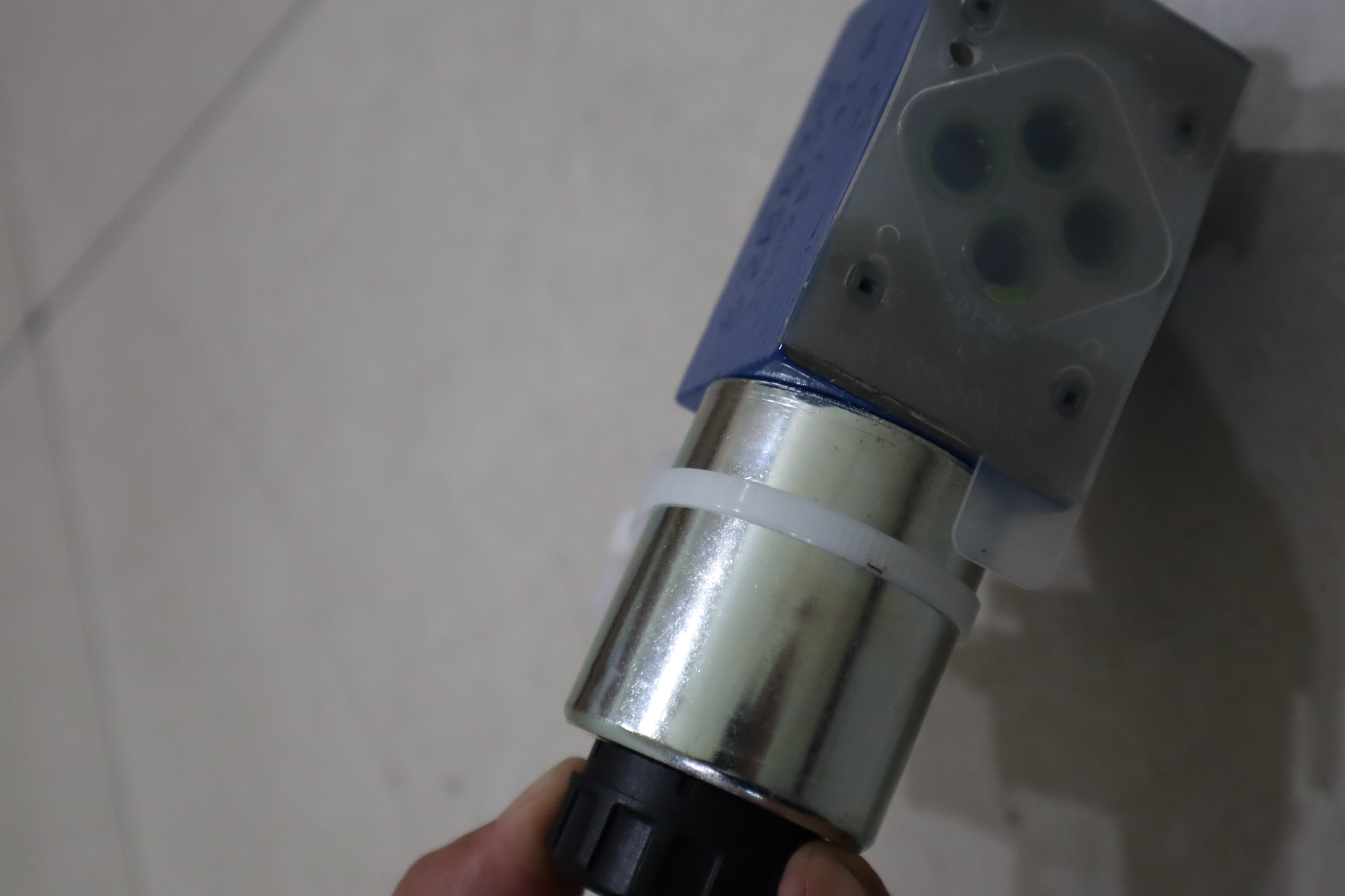 4WE6D62/EG24N9K4/ZV R901068595 4WE6D6X/EG24N9K4/ZV REXROTH