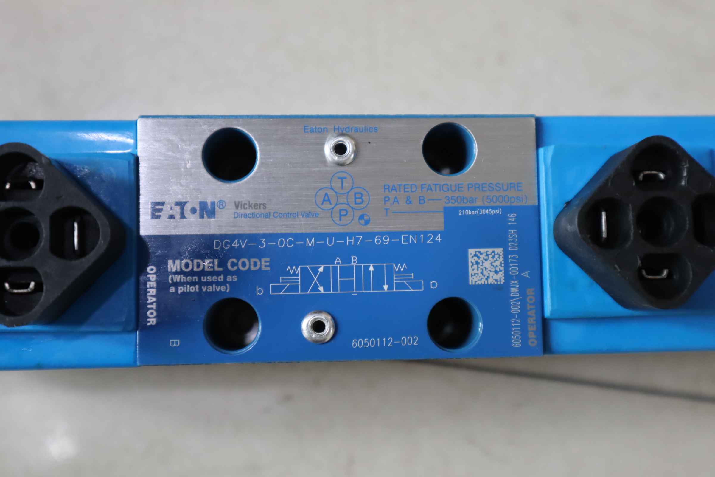 DG4V-3-0C-M-U-H7-69-EN124 6050112-002 威格士VICKERS伊顿EATON