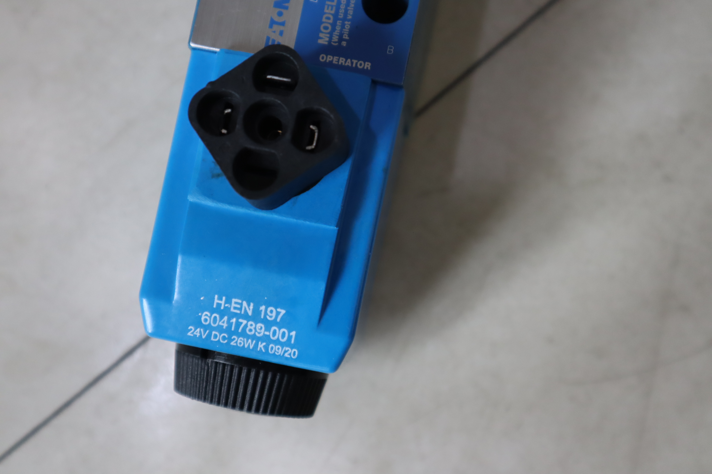 DG4V-3-0C-M-U-H7-69-EN124 6050112-002 威格士VICKERS伊顿EATON