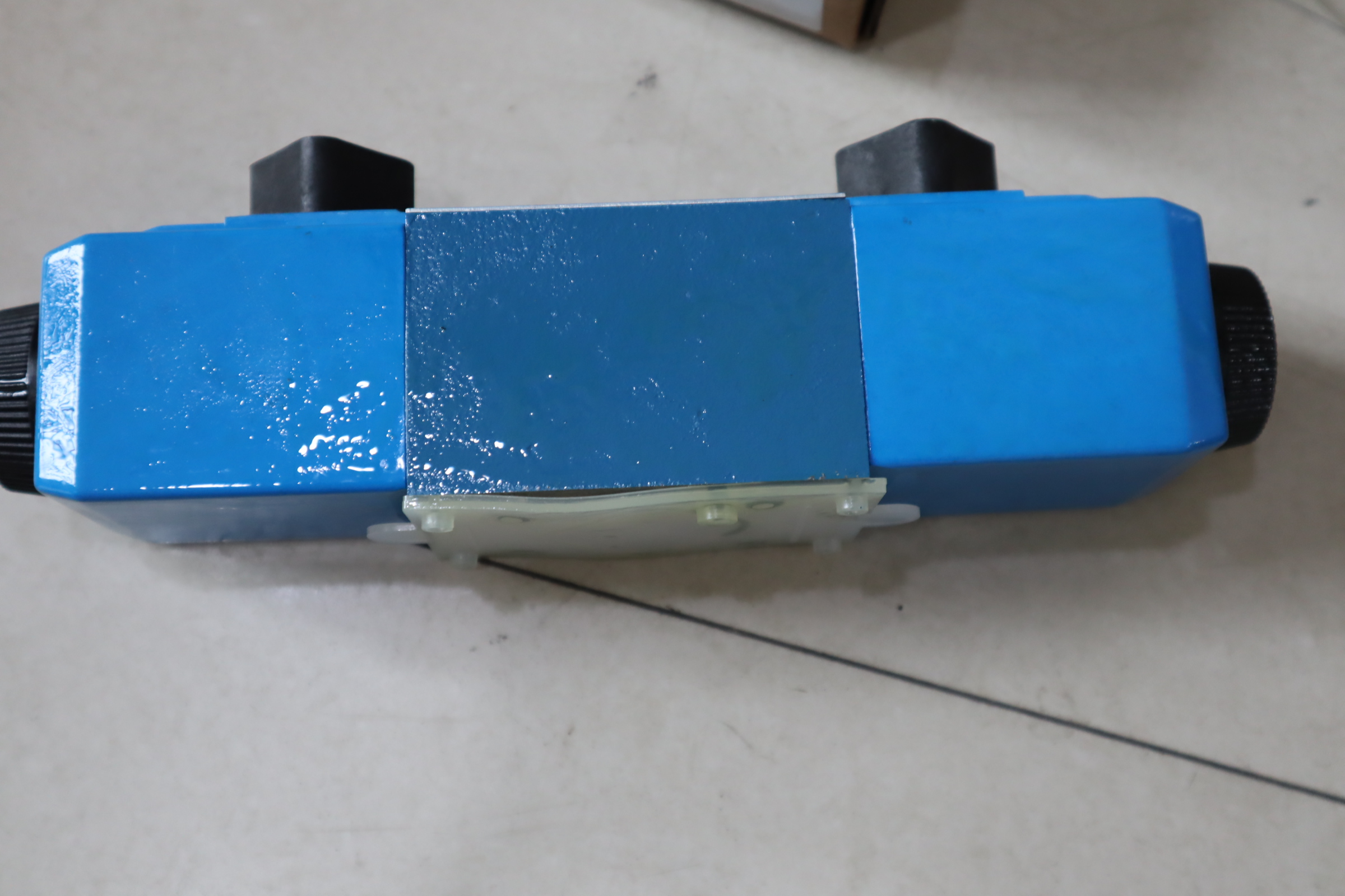 DG4V-3-0C-M-U-H7-69-EN124 6050112-002 威格士VICKERS伊顿EATON