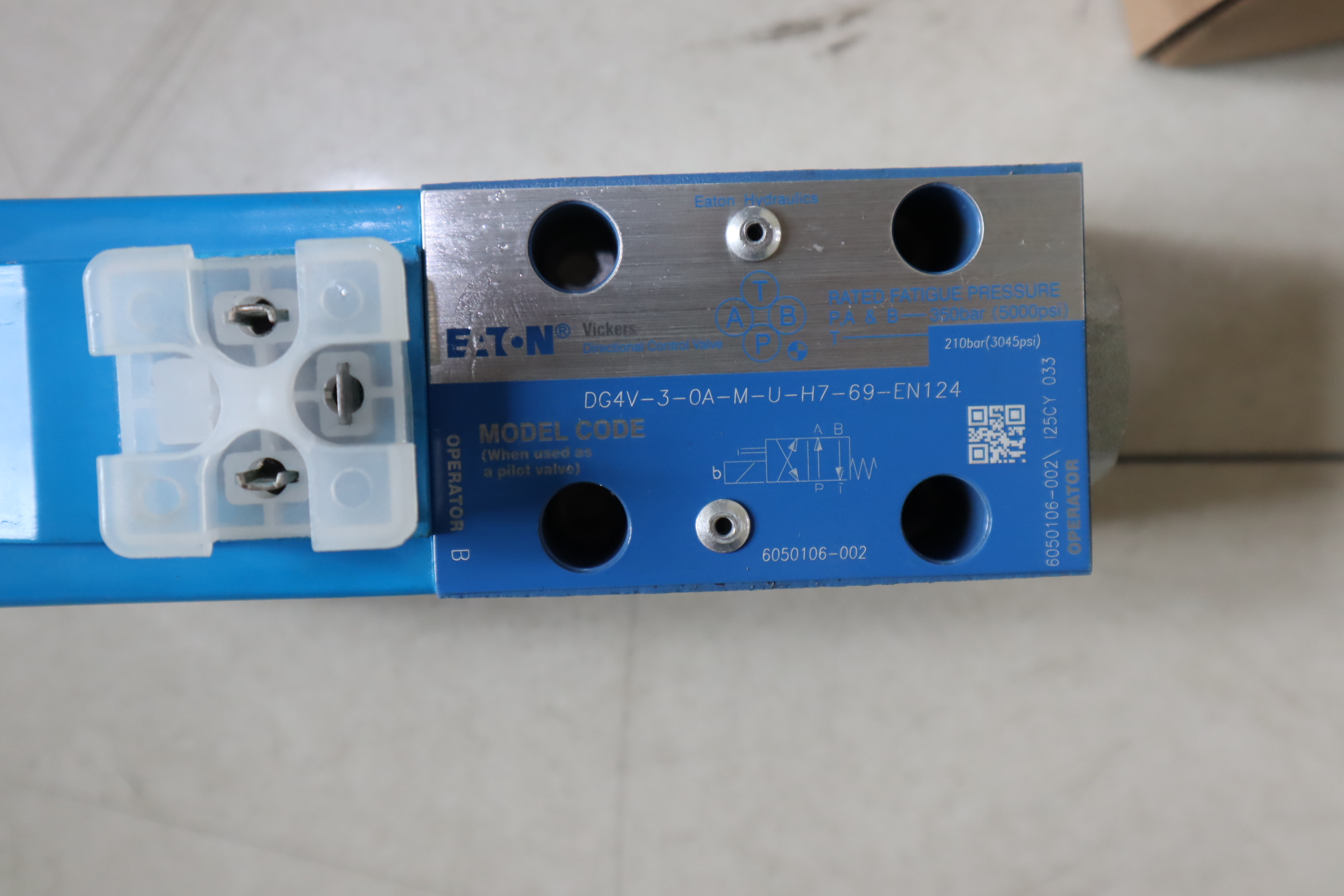 DG4V-3-0A-M-U-H7-69-EN124 6050102-002 威格士VICKERS伊顿EATON