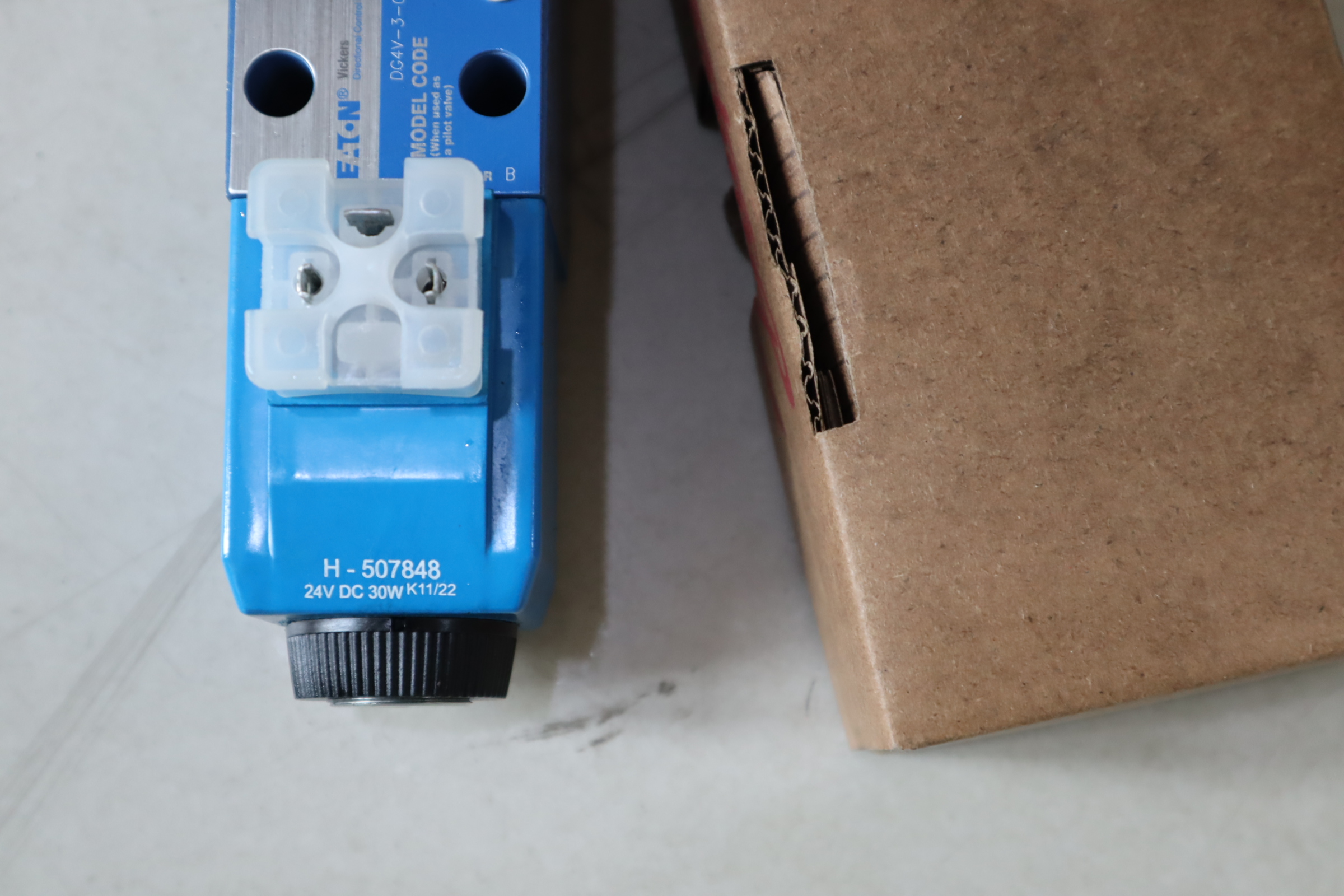 H-EN 01 24VDC 26W 30W H-507848 VICKERS伊顿EATON