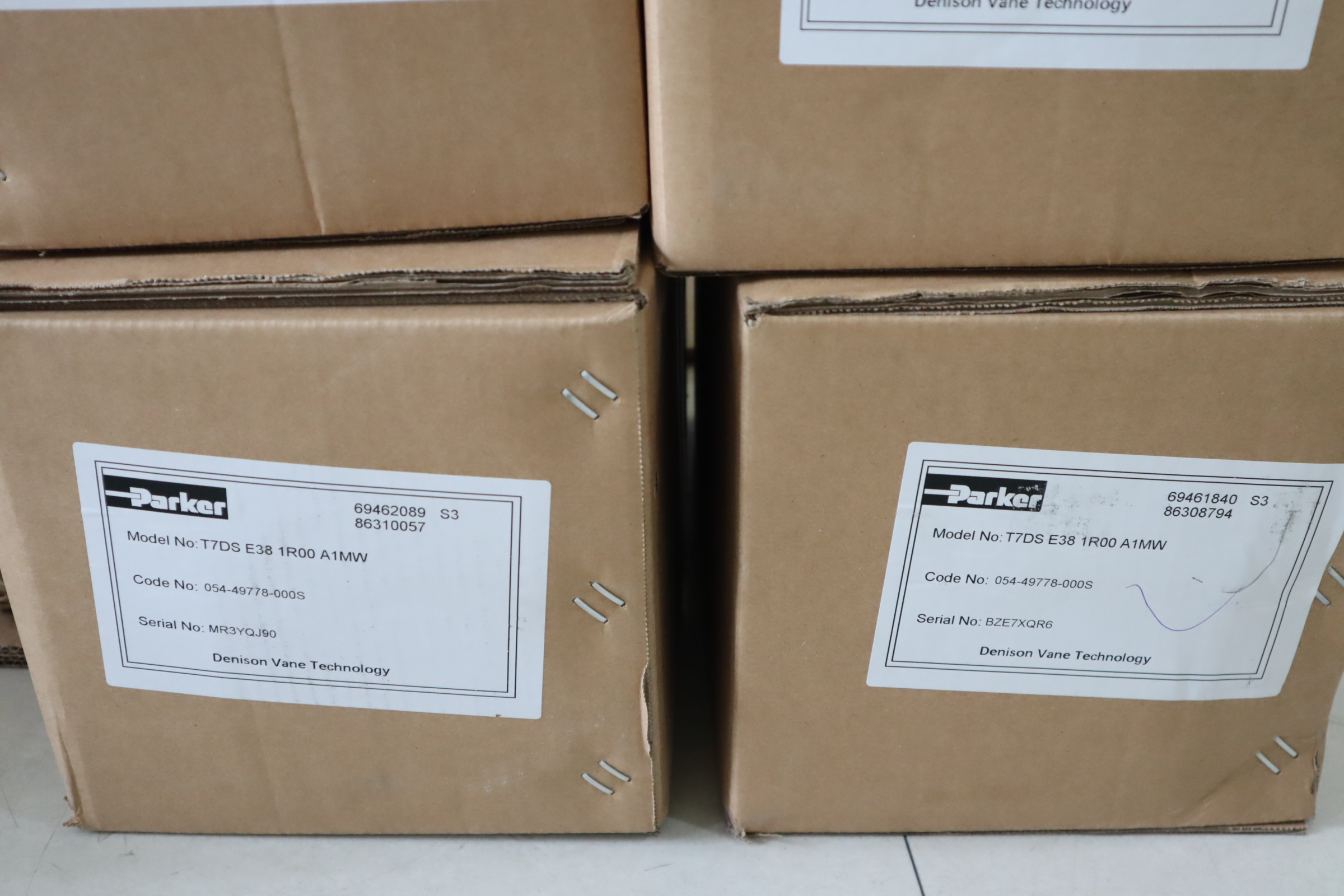 T7DS E42 1R02 A1MW 054-49779-002S派克PARKER丹尼逊DENISO泵