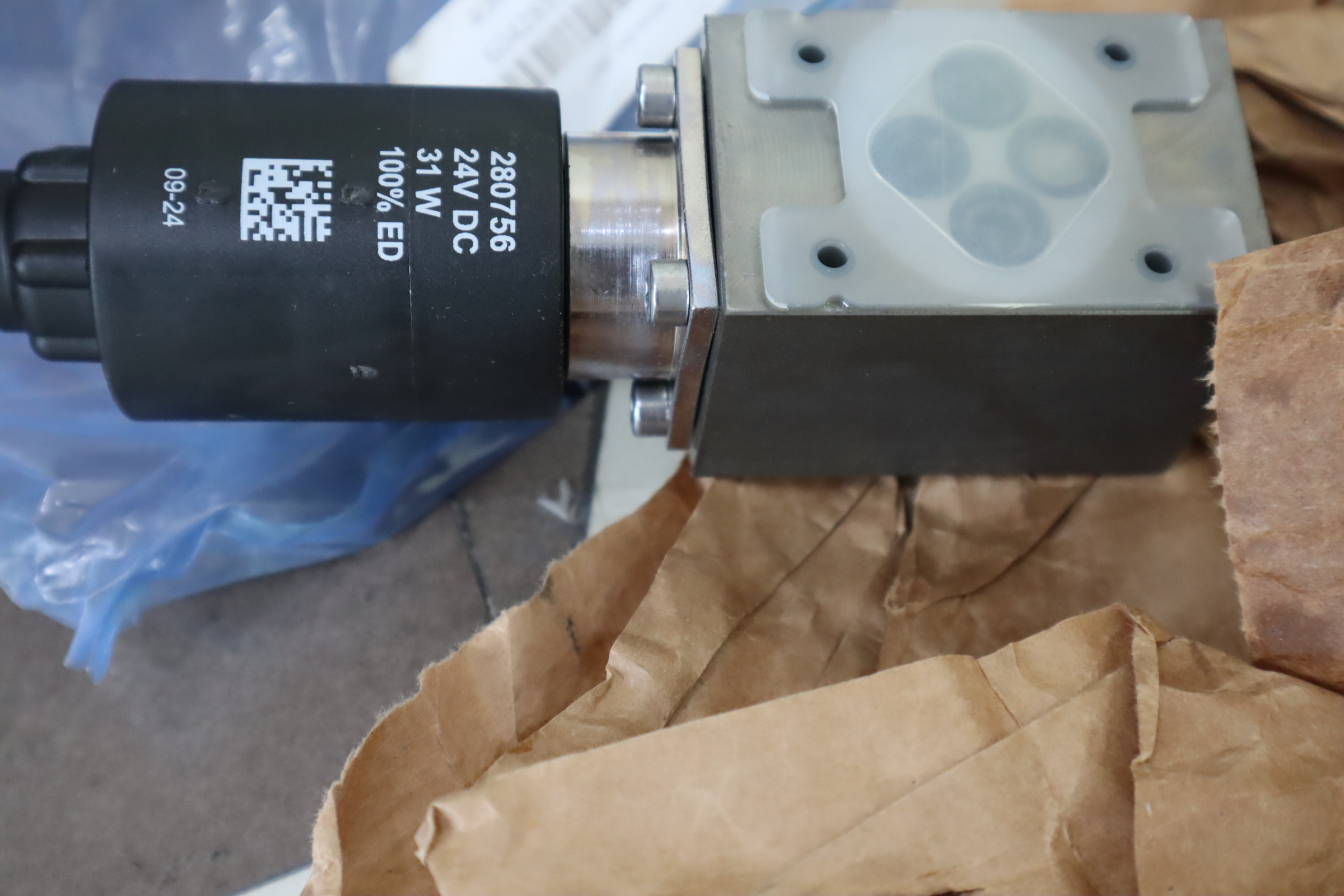 280756 24V DC 31W ED 威格士VICKERS伊顿EATON电磁阀线圈