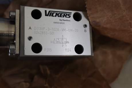 DG3VP-3-102A-VM-UH-20 6042893-001威格士VICKERS伊顿EATON电磁阀