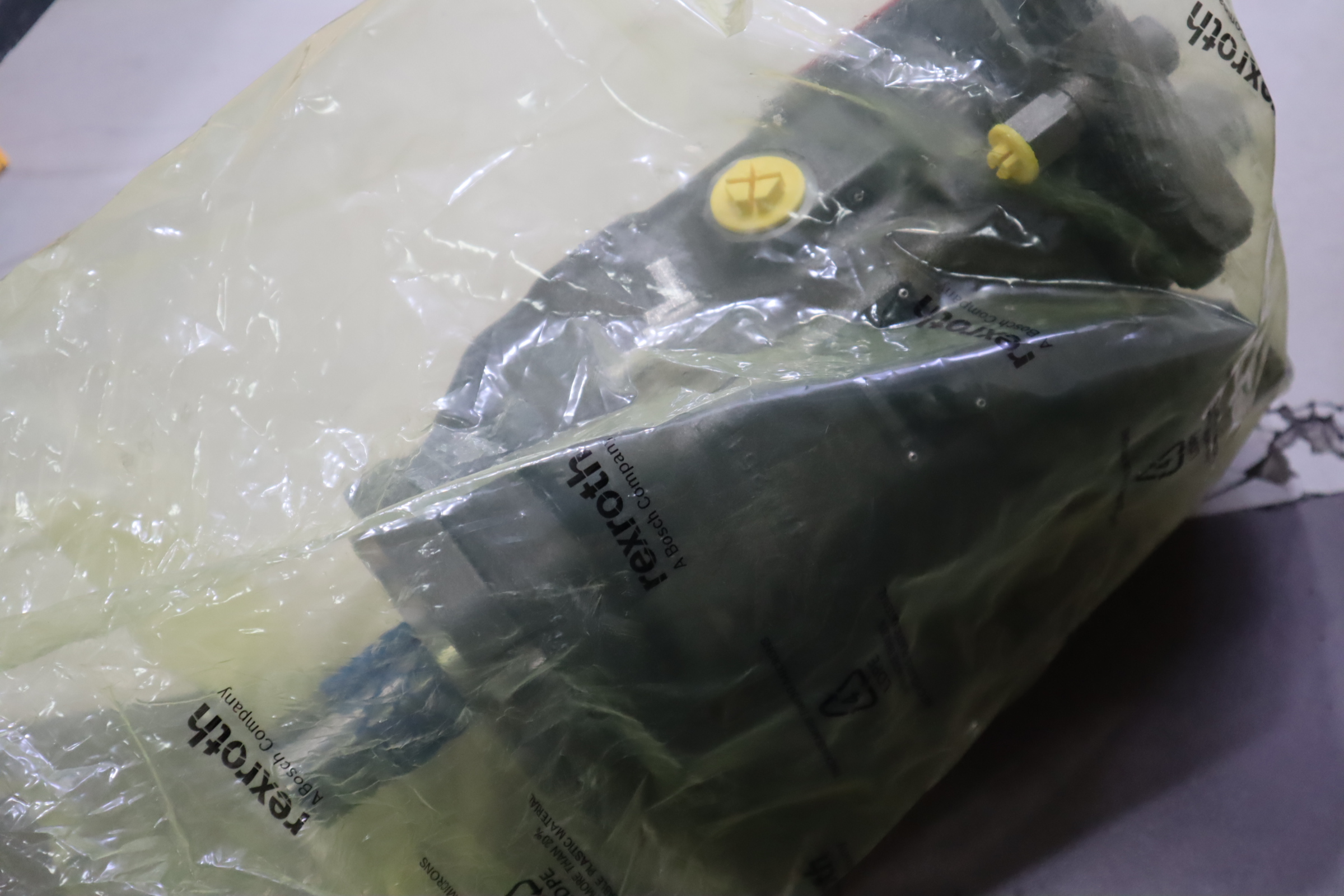 A A10VSO100DFR1/31R-VPA12N00 R910920847 力士乐REXROTH泵