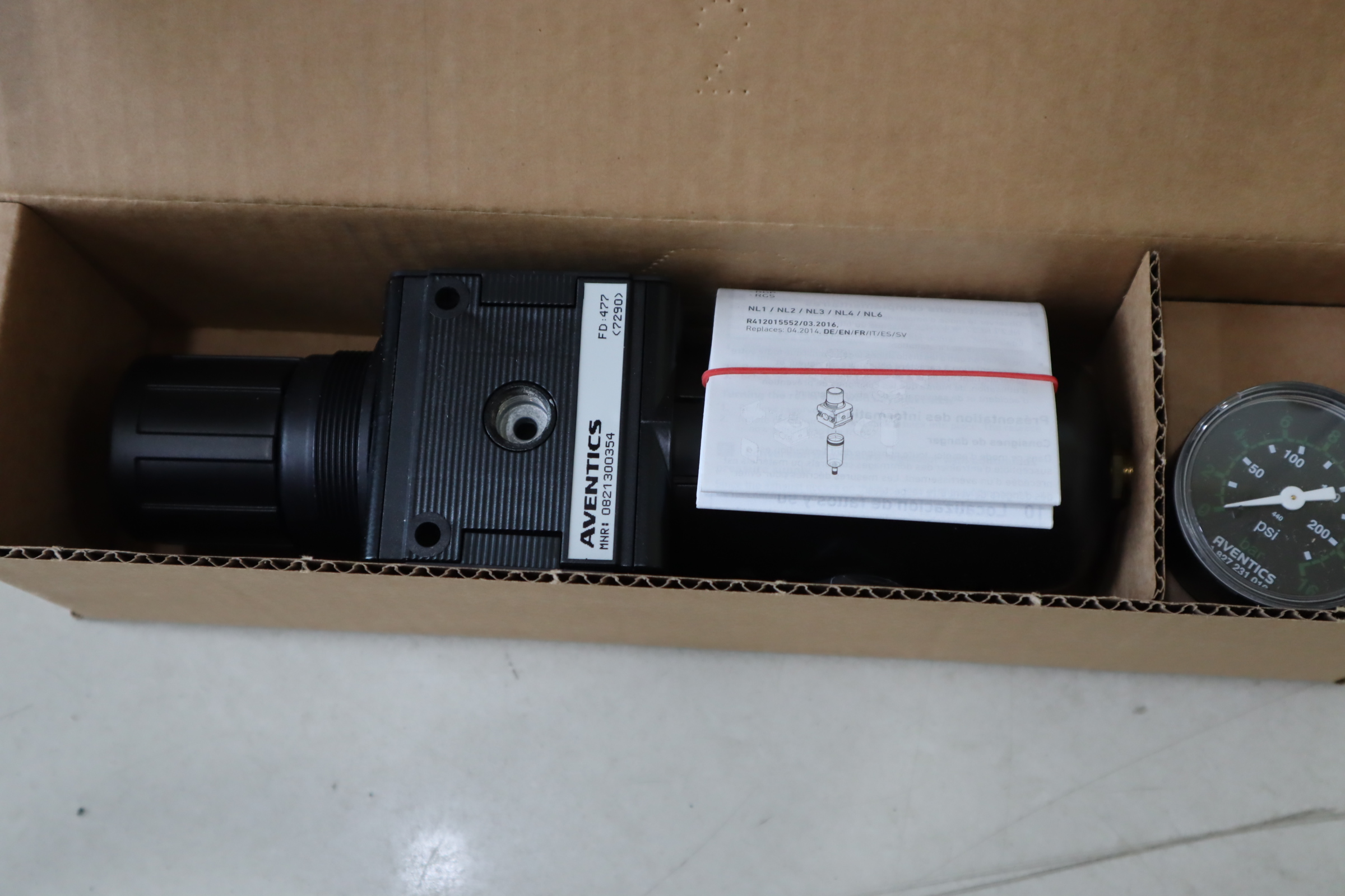 0821300354 R412015552 德国安沃驰AVENTICS气动阀