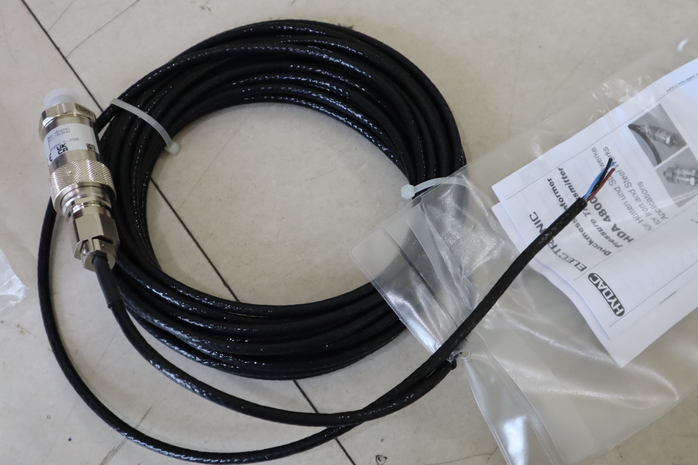 HDA 4840-A-400-42410m 925597 德国贺德克HYDAC压力温度传感器