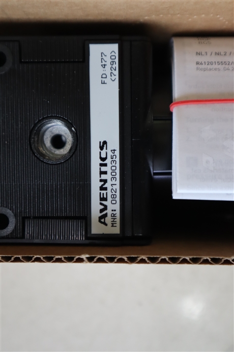 0821300354 R412015552 德国安沃驰AVENTICS气动阀