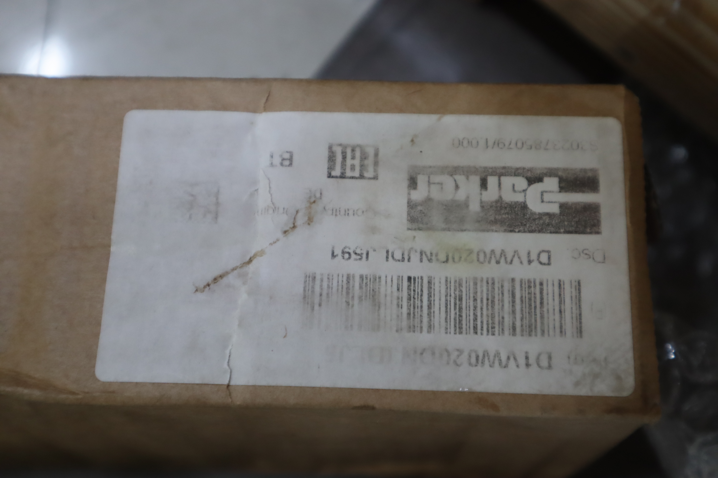 D1VW020DNJDLJ591 派克PARKER电磁阀 S1-024F80 24VDC 0.42A线圈