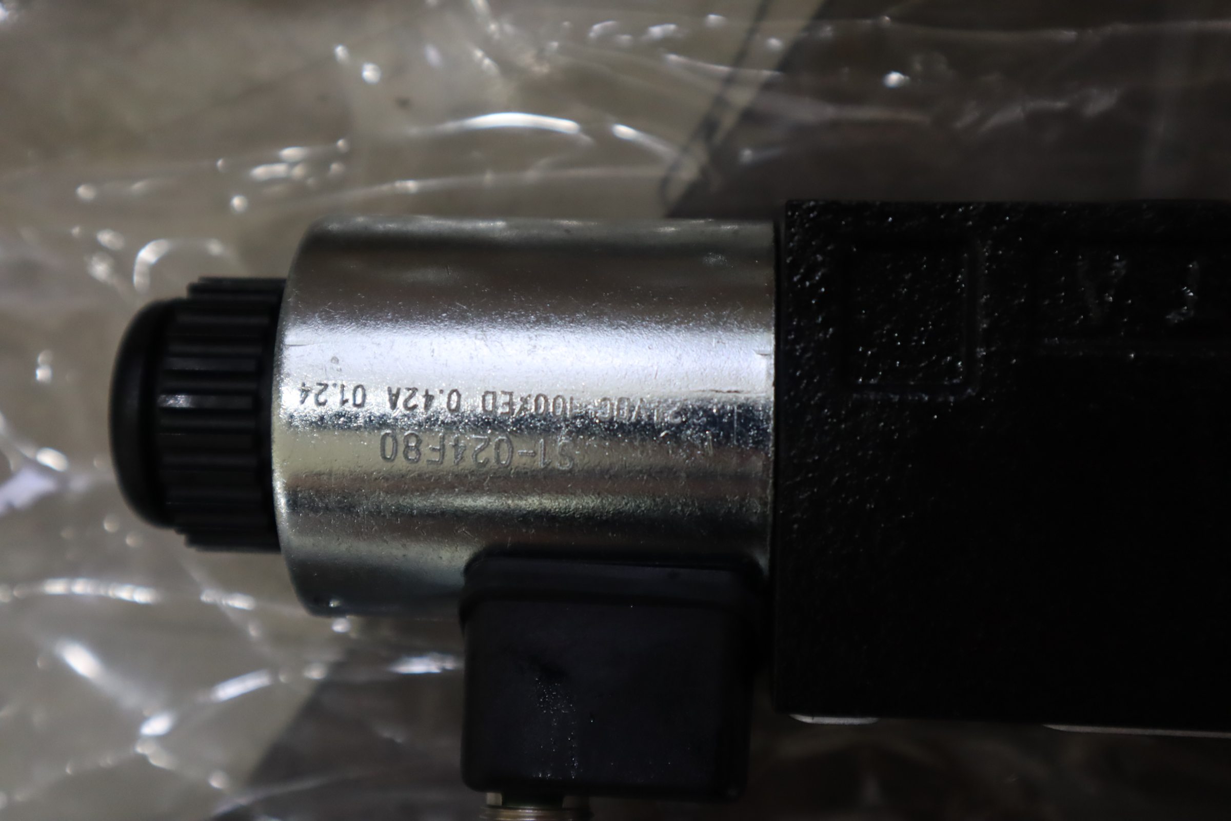 D1VW020DNJDLJ591 派克PARKER电磁阀 S1-024F80 24VDC 0.42A线圈