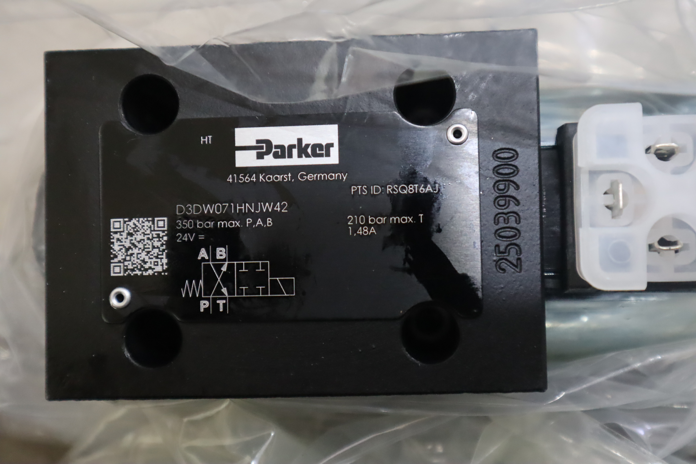 D3DW071HNJW42 美国派克PARKER电磁阀 S1-024F80 24VDC 1.48A线圈