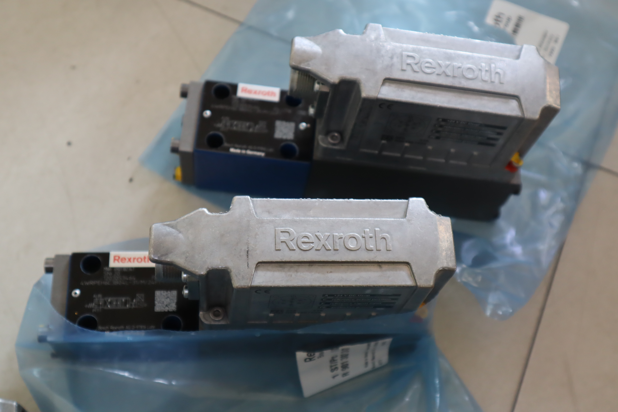 4WRPEH6C3B04L-3X/M/24F1 R901382347 力士乐REXROTH比例阀