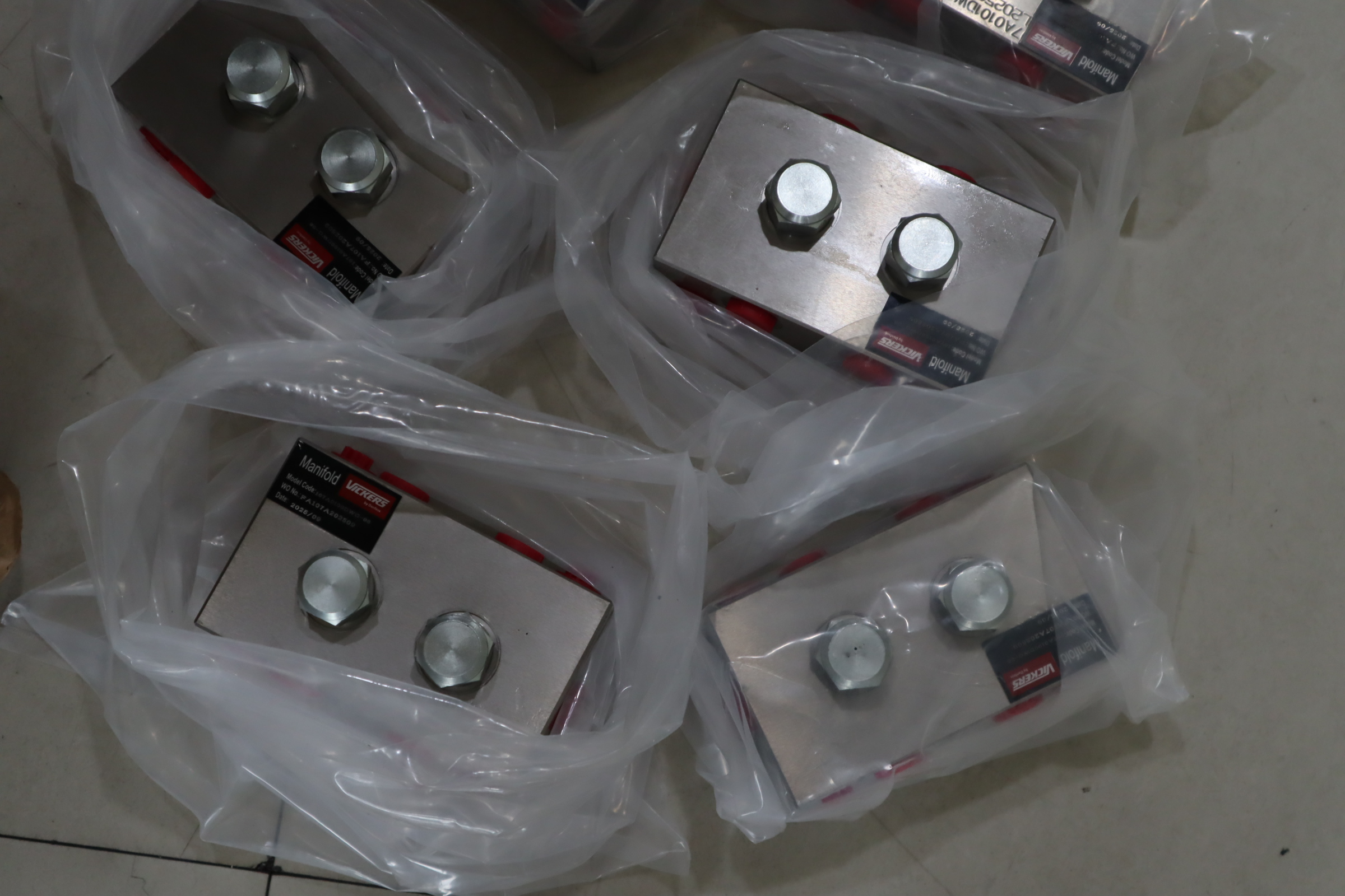 107A0100DWG-06 美国威格士VICKERS丹佛斯DANFOSS伊顿EATON阀组