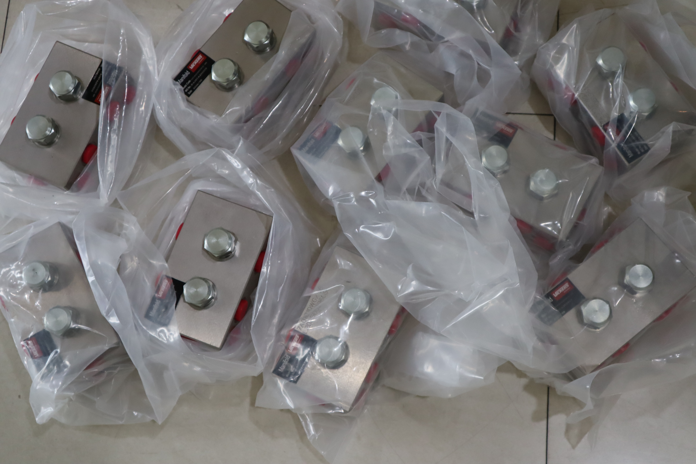 107A0100DWG-06 美国威格士VICKERS丹佛斯DANFOSS伊顿EATON阀组